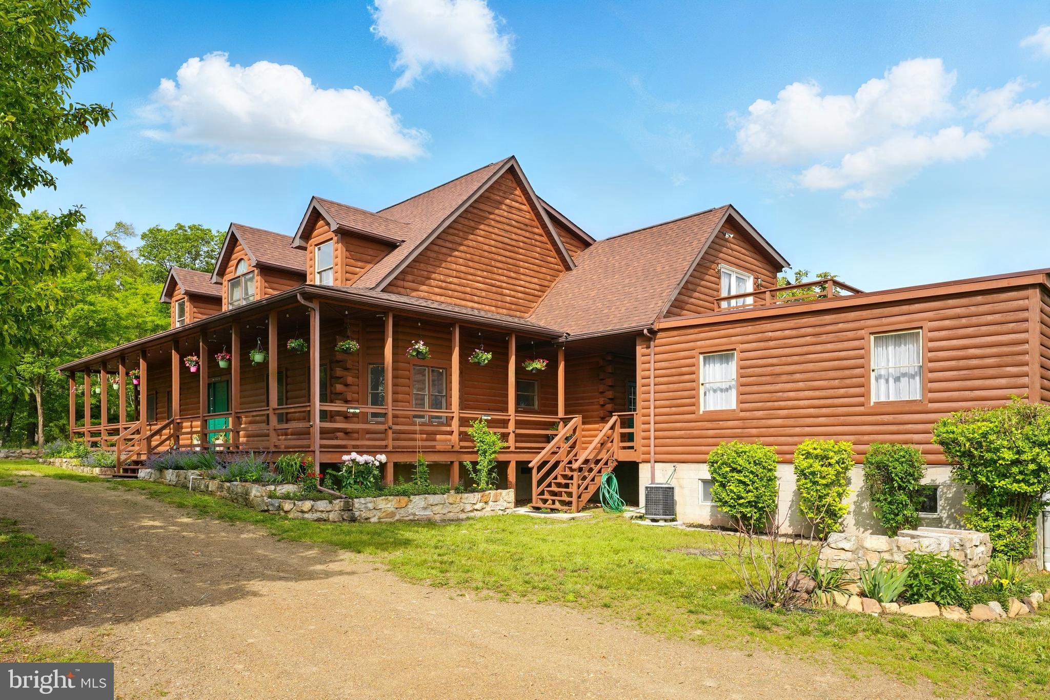 RIVER RIDGE - Residential