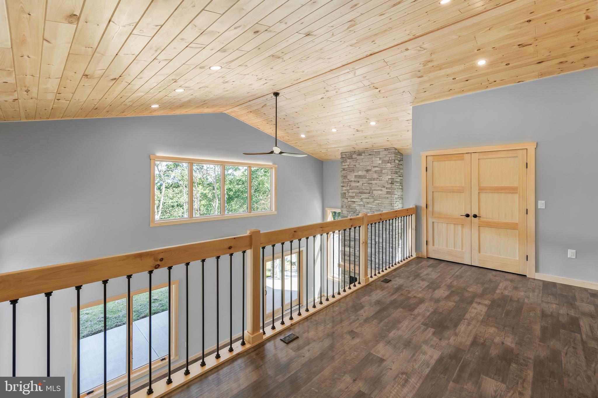 BLUFFS ON THE POTOMAC - Residential