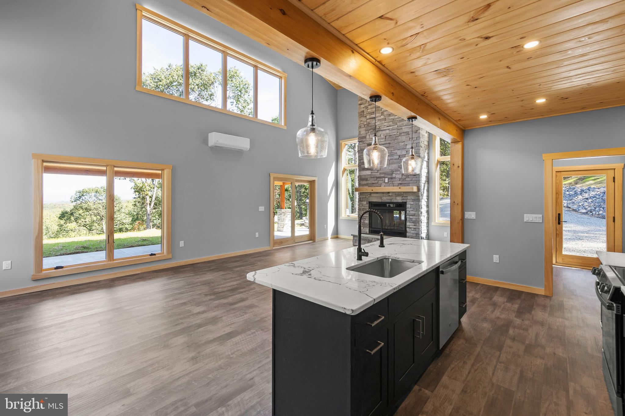 BLUFFS ON THE POTOMAC - Residential