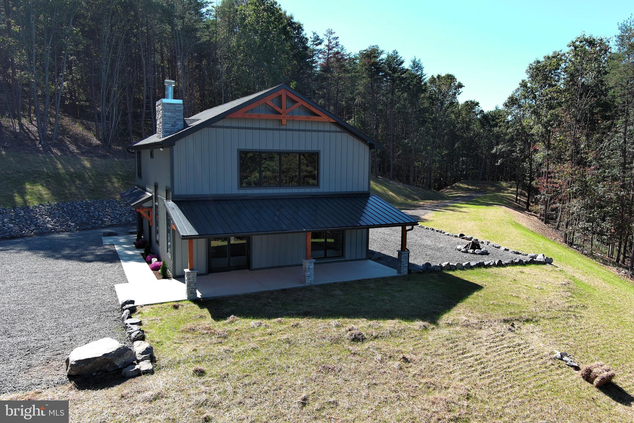 BLUFFS ON THE POTOMAC - Residential