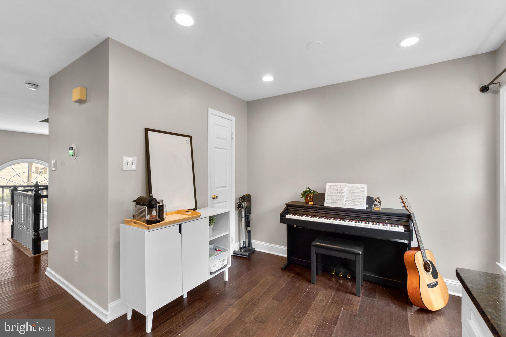 DORSEY HALL - Residential