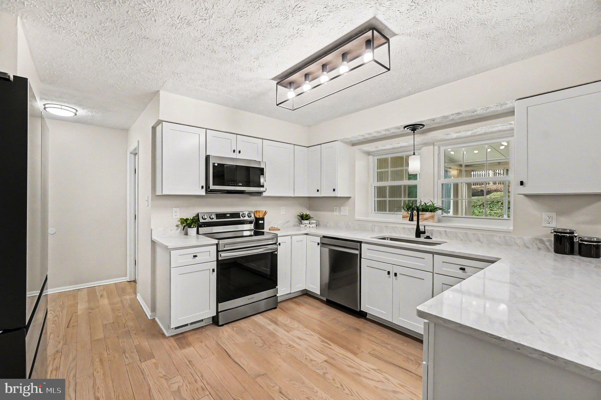 CHESTNUT FARMS - Residential