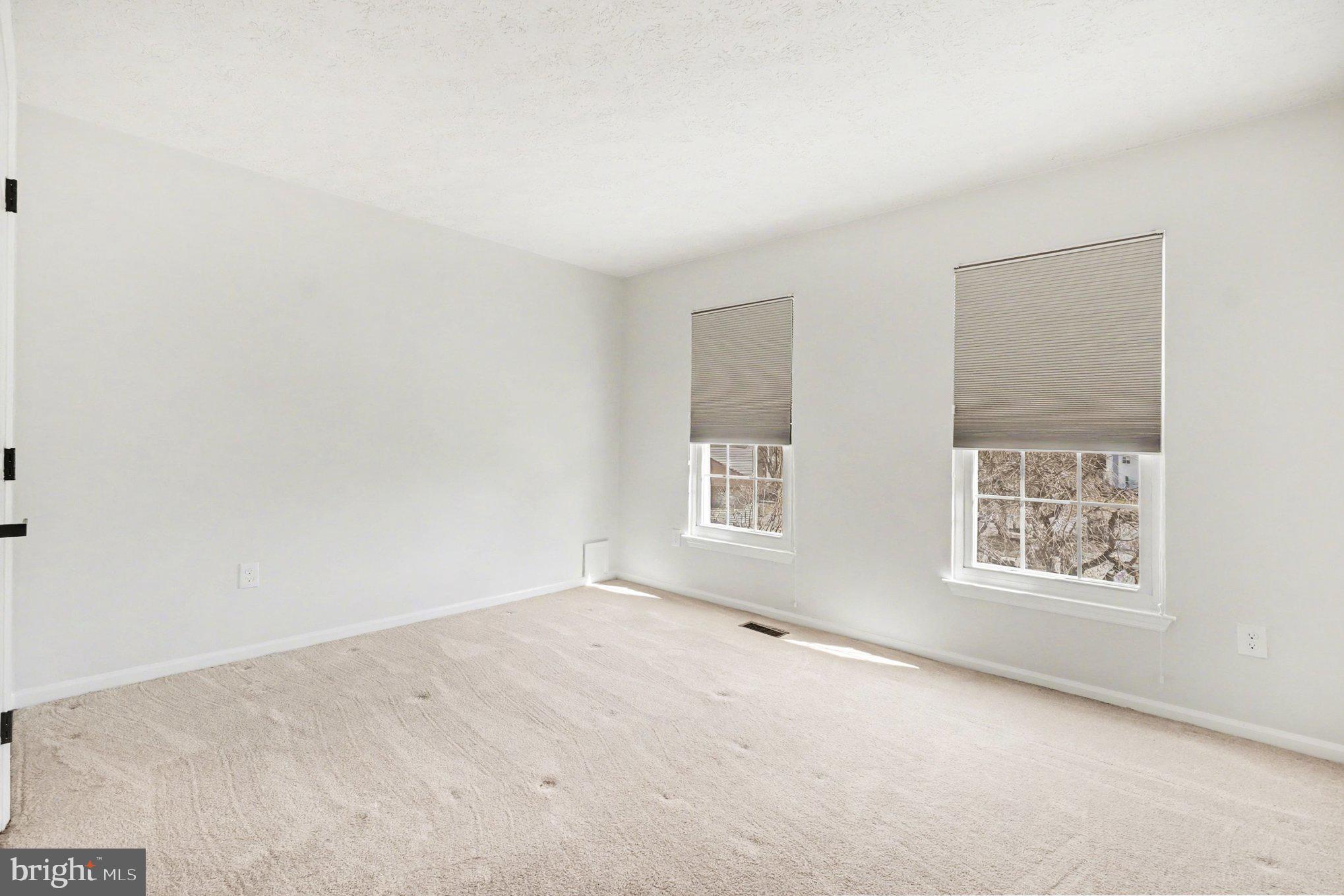 CHESTNUT FARMS - Residential