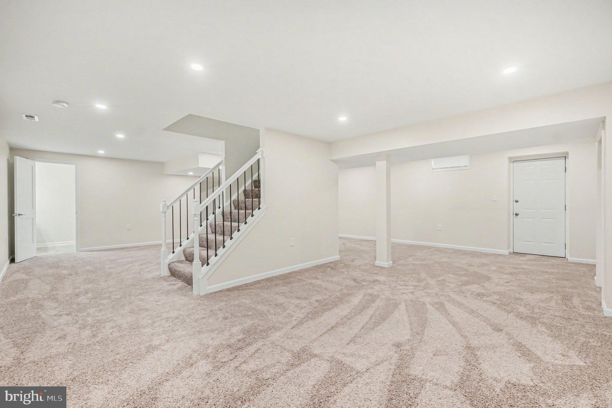 CHESTNUT FARMS - Residential