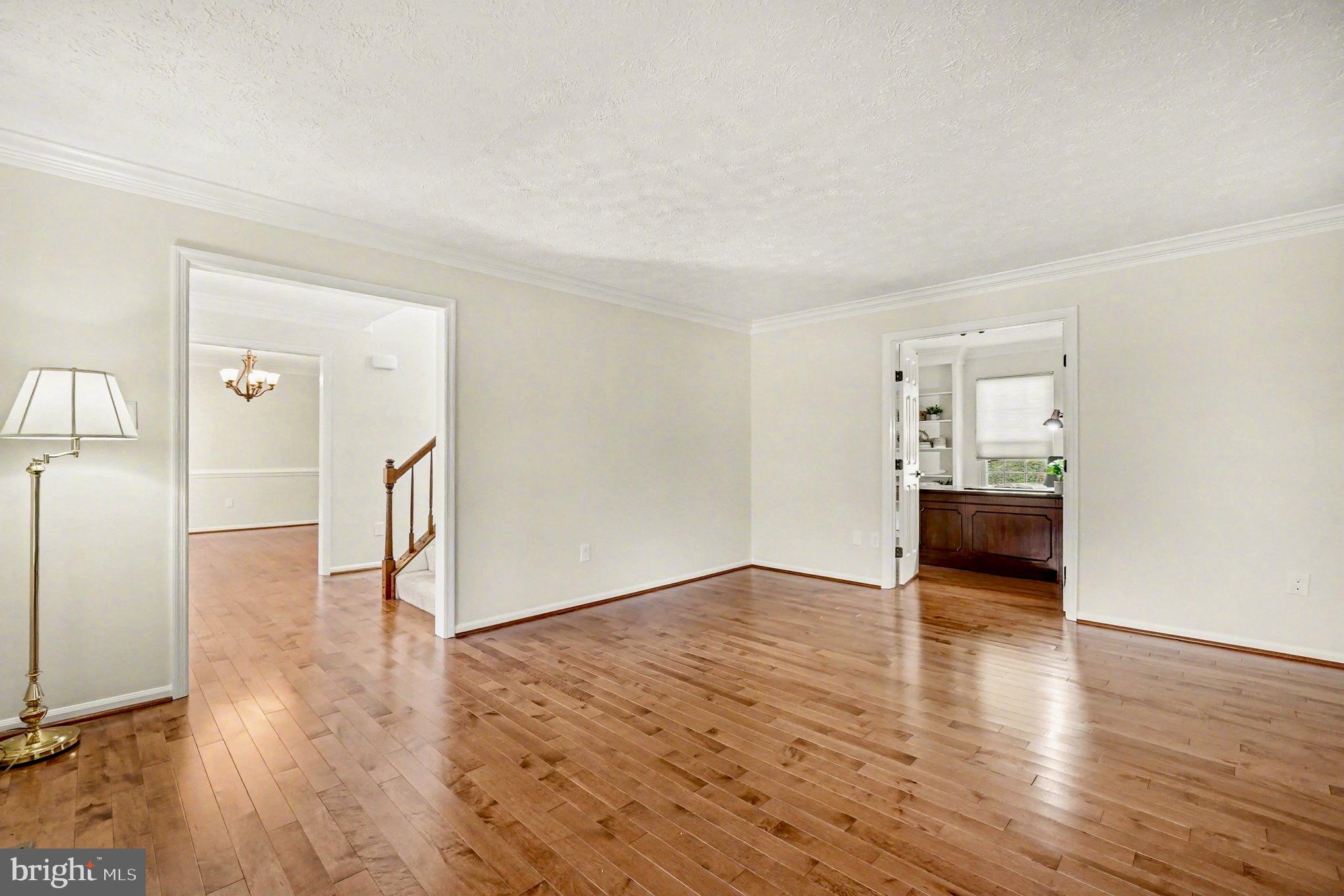 CHESTNUT FARMS - Residential