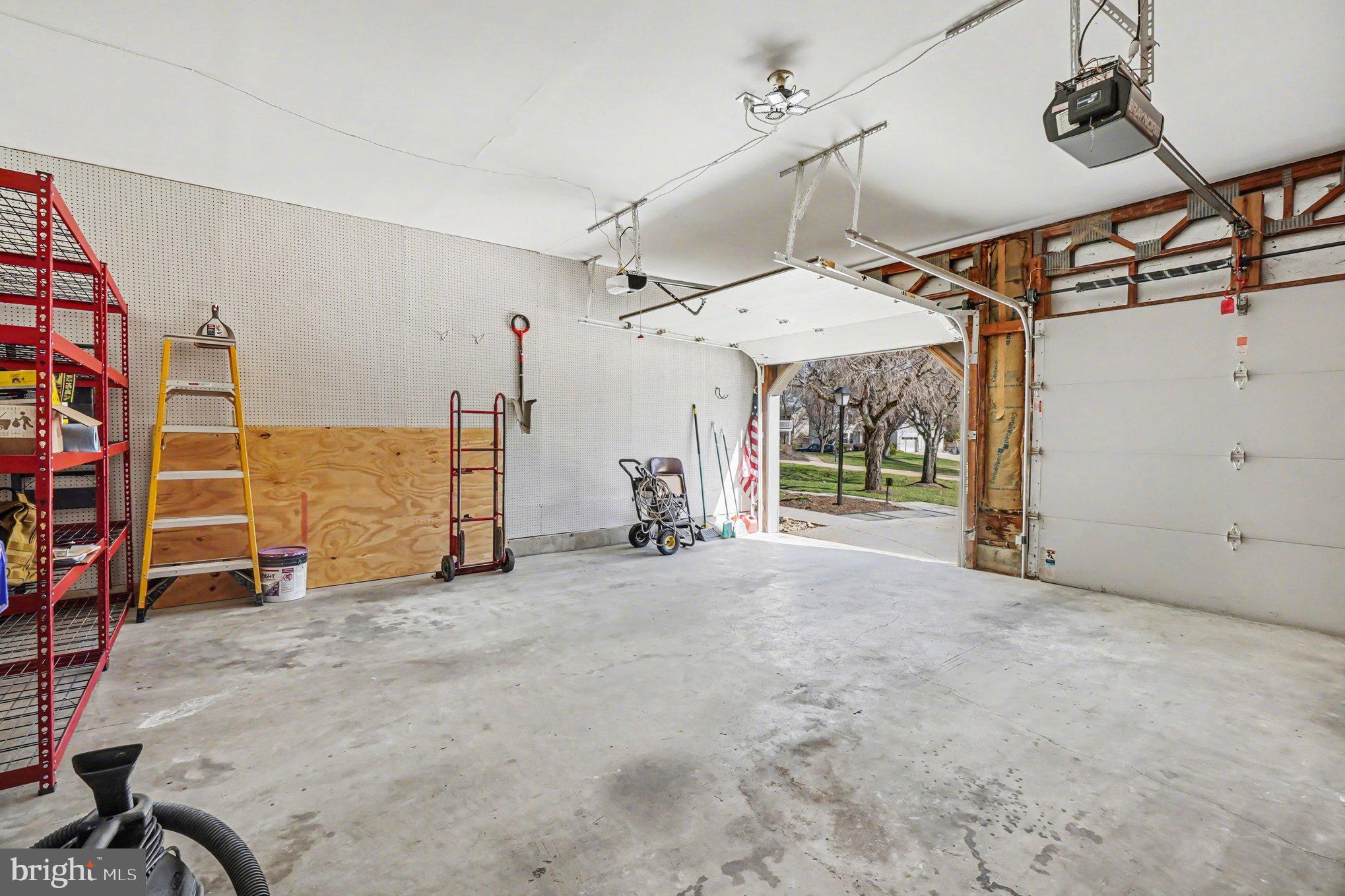 CHESTNUT FARMS - Residential