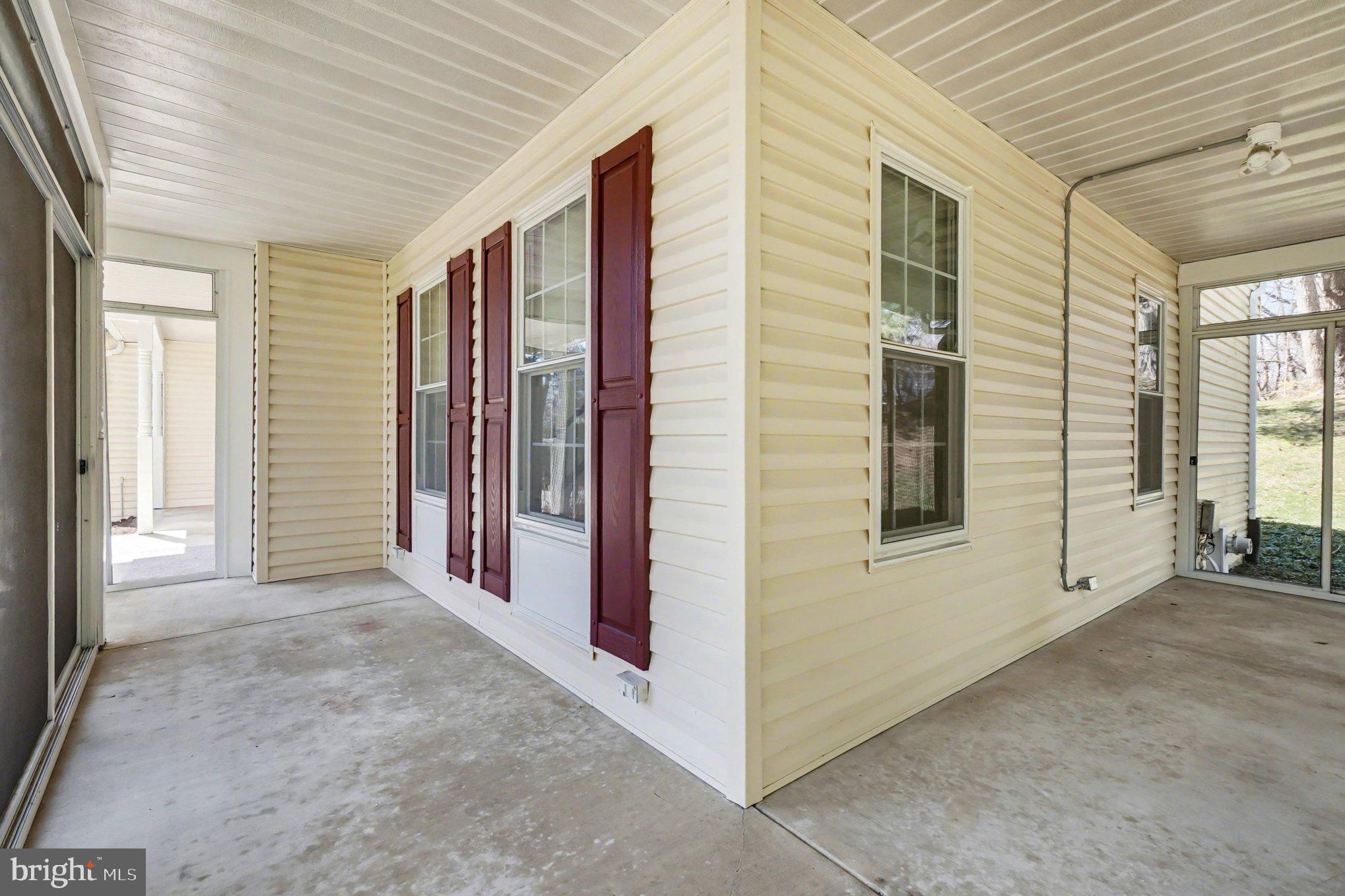 CHESTNUT FARMS - Residential