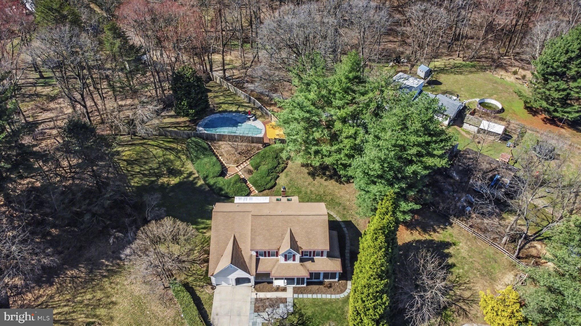 CHESTNUT FARMS - Residential