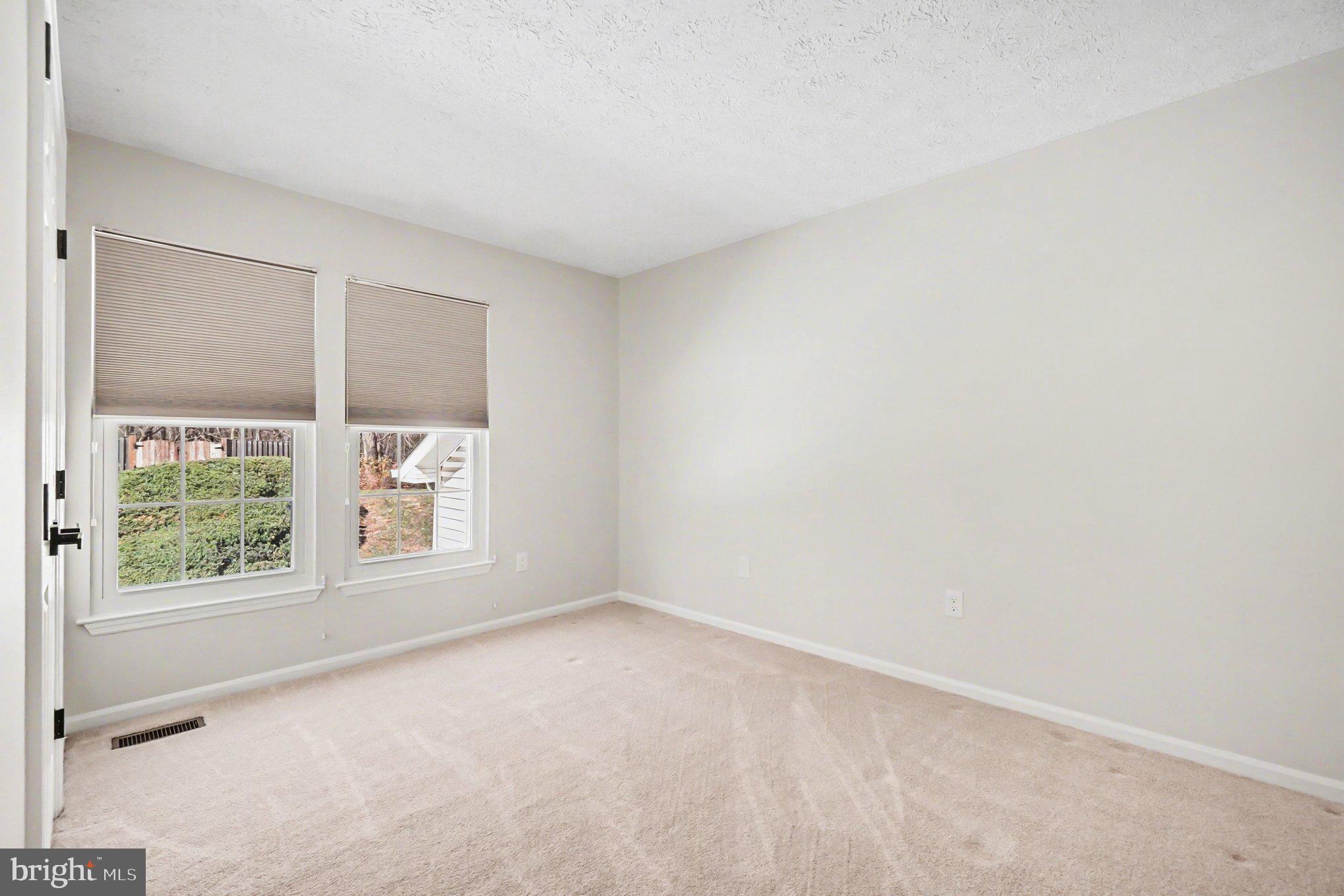 CHESTNUT FARMS - Residential