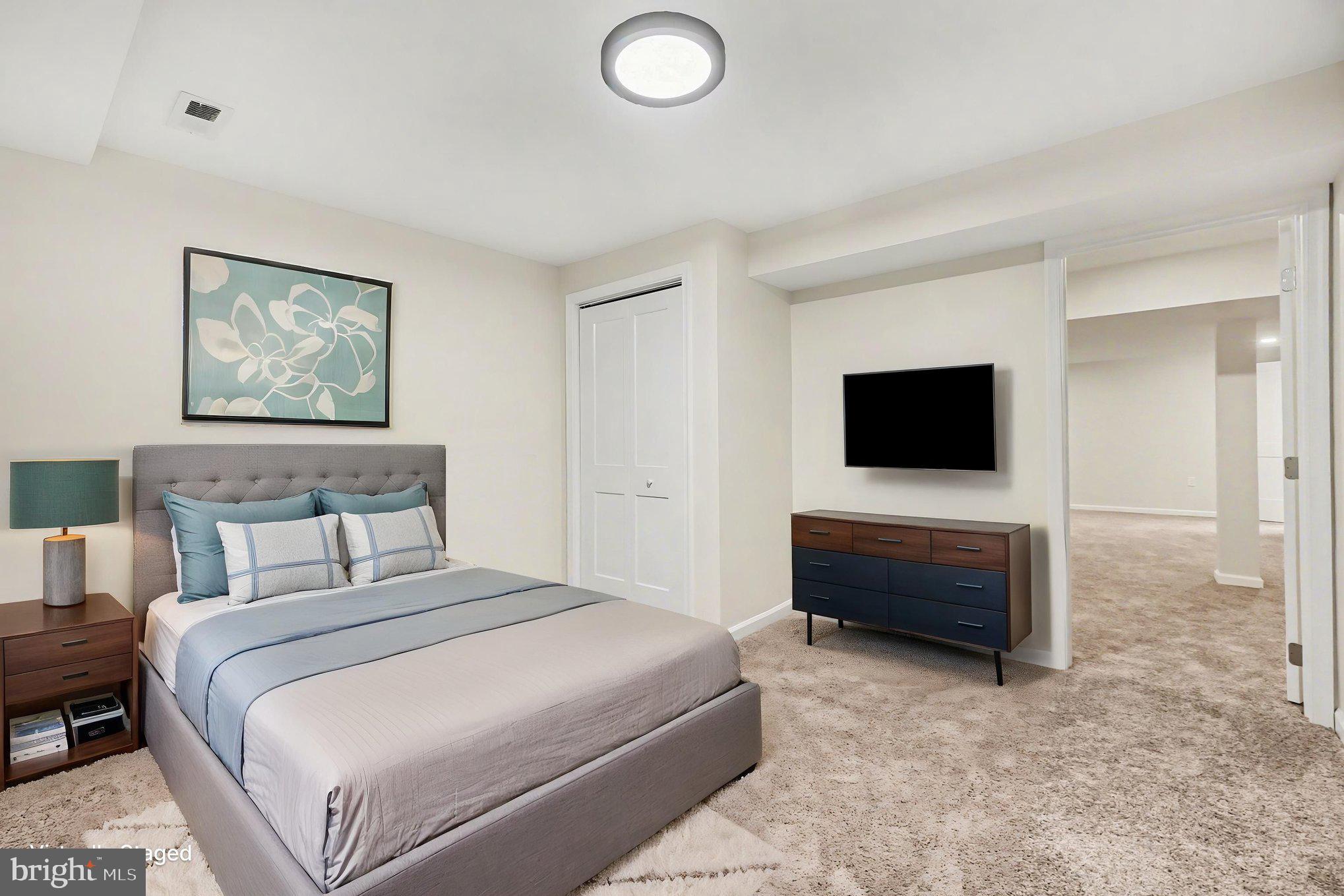 CHESTNUT FARMS - Residential