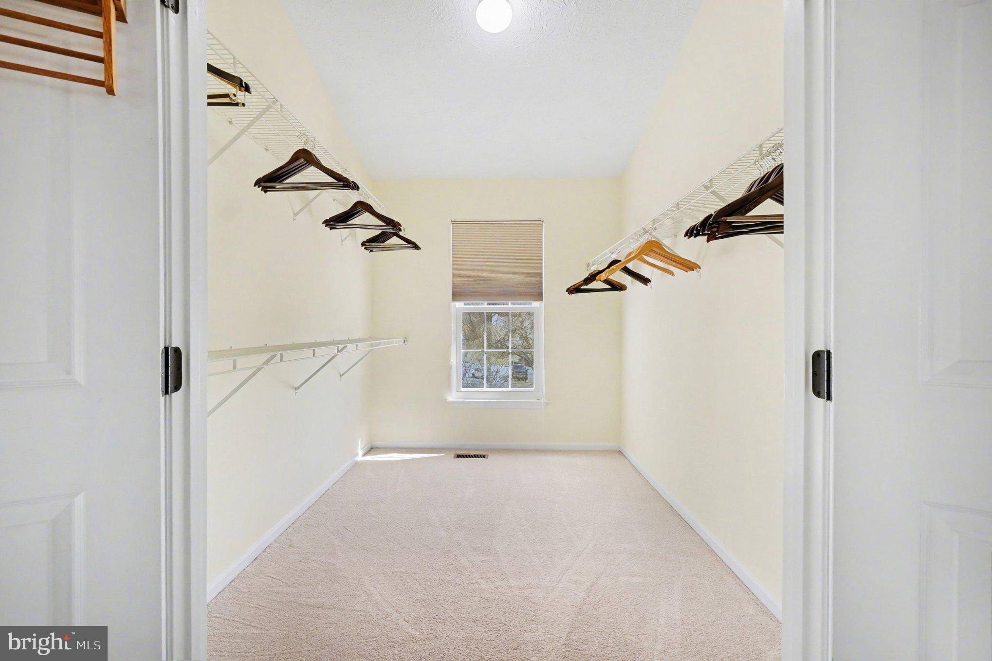 CHESTNUT FARMS - Residential