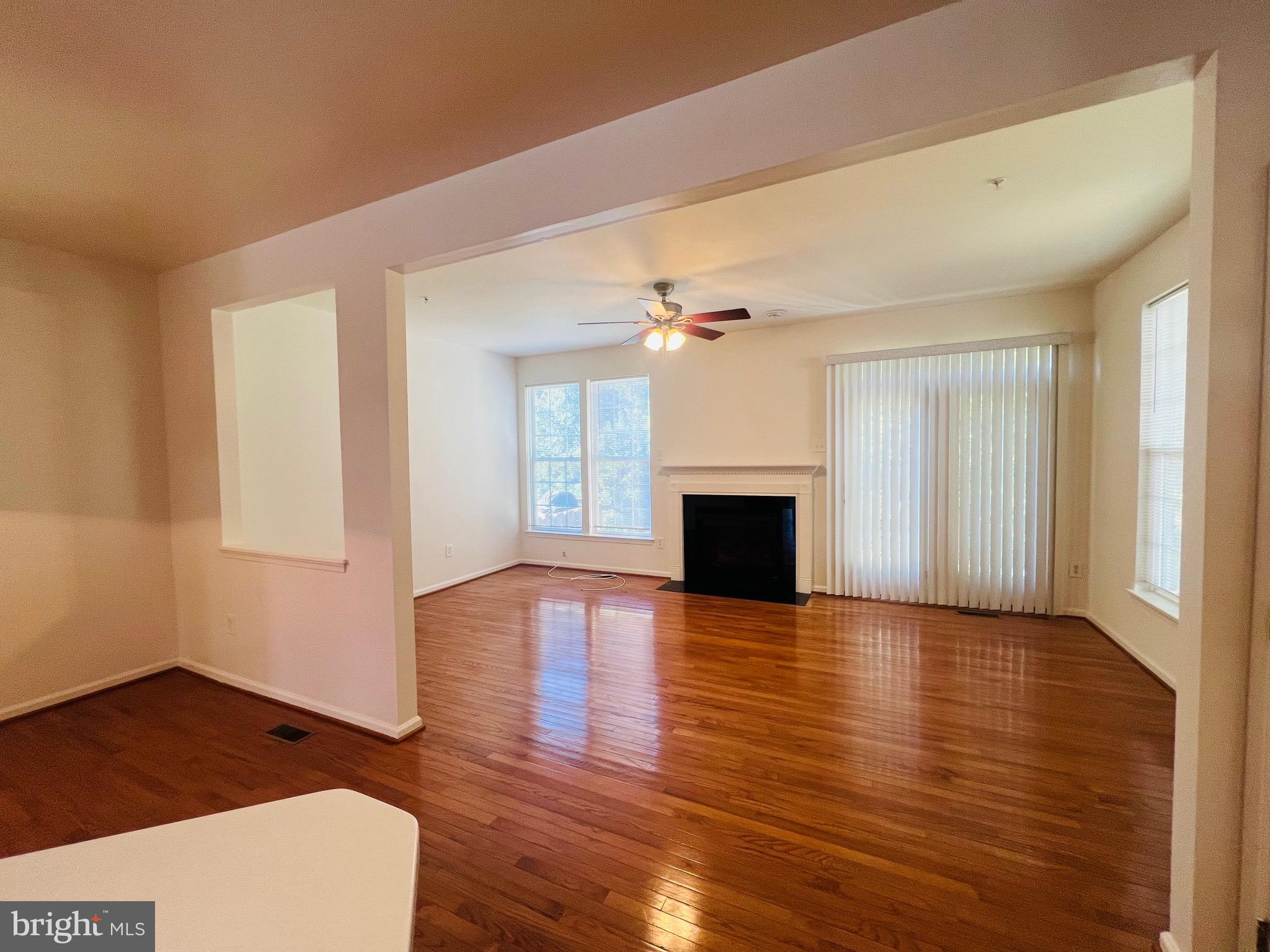 HAVRE DE HILLS - Residential Lease