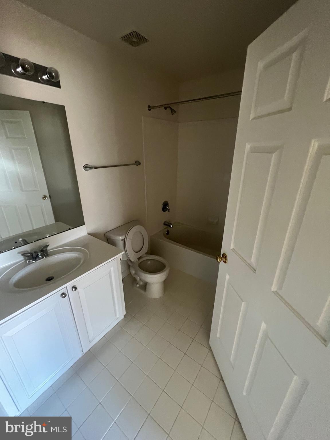 HAVRE DE HILLS - Residential Lease