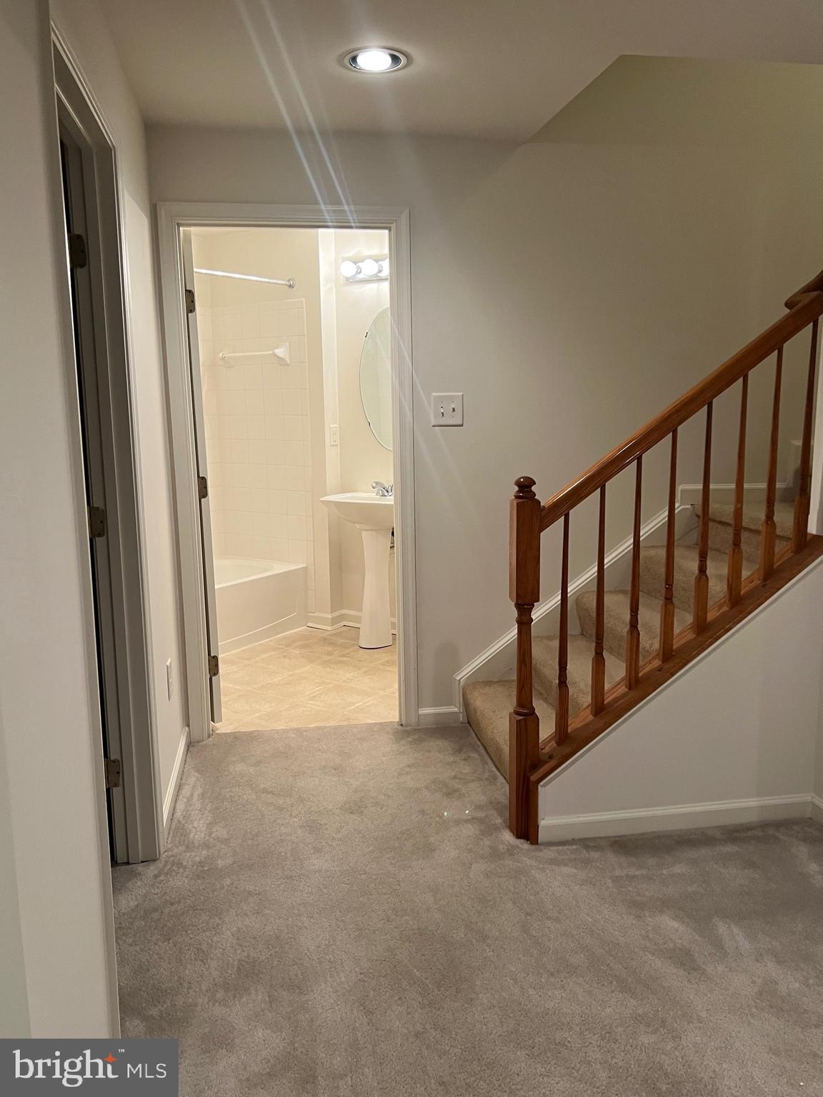 HAVRE DE HILLS - Residential Lease