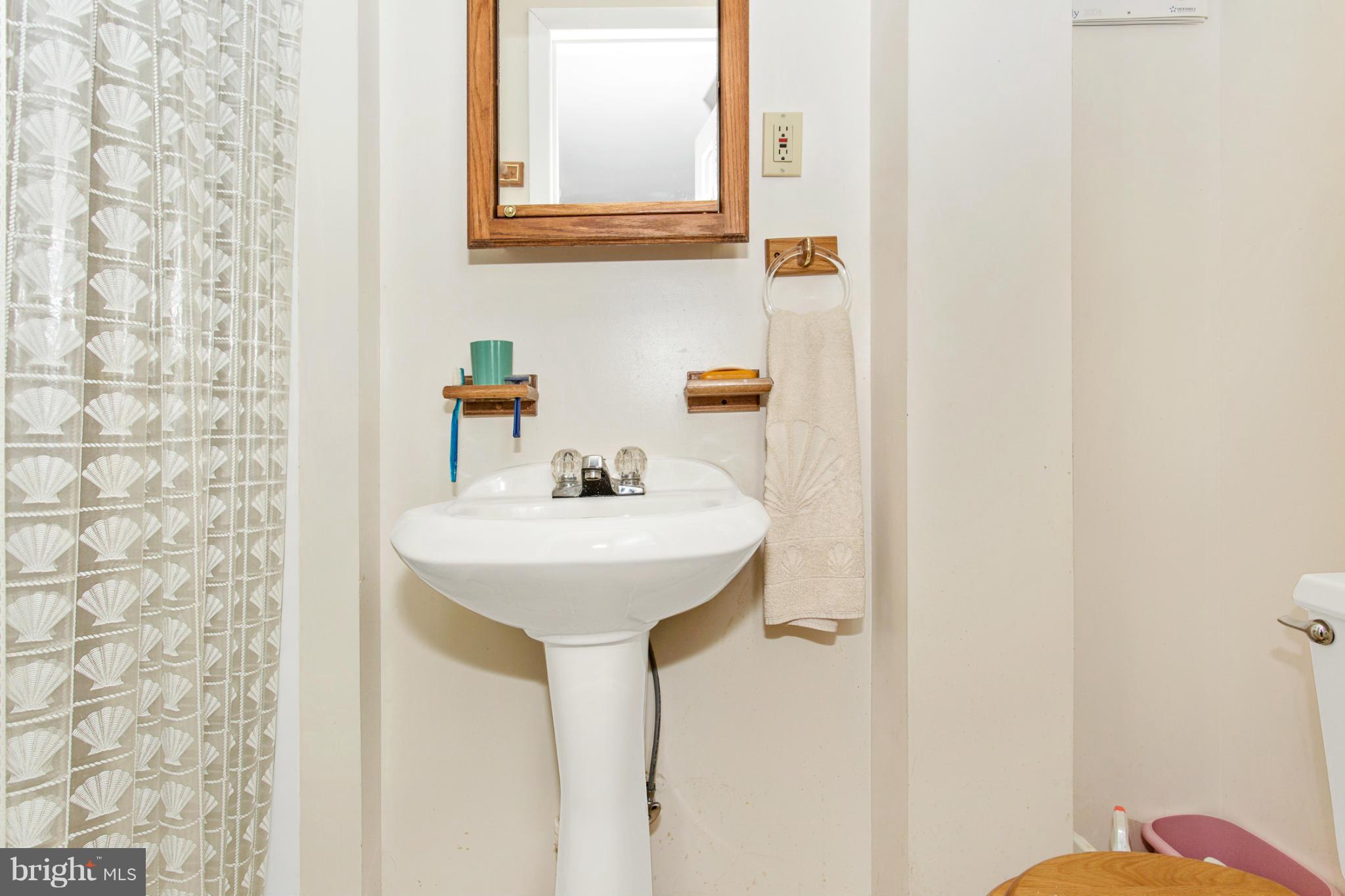 MONTGOMERY MEADOWS - Residential