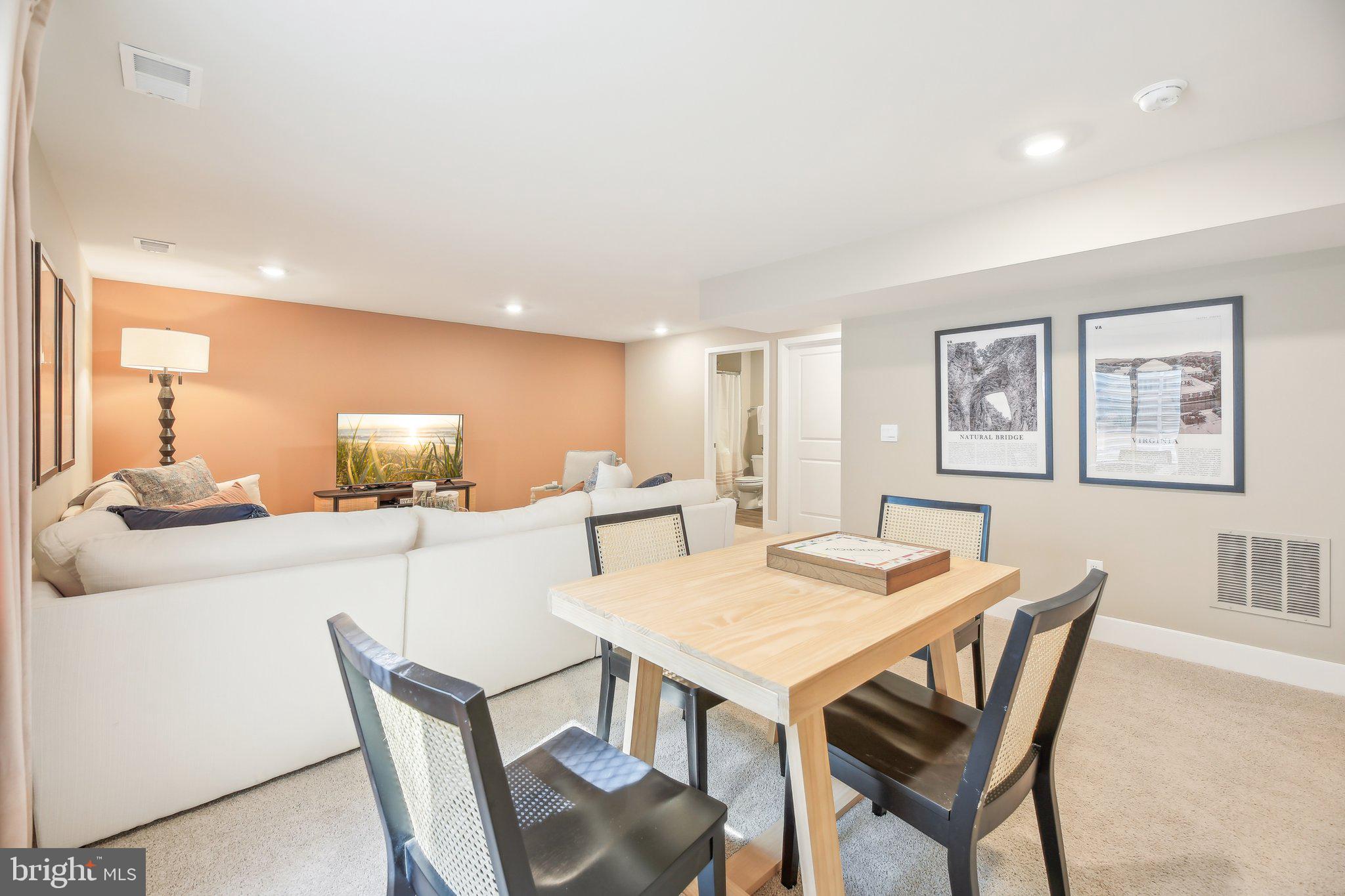 RETREAT AT WINDING CREEK - Residential