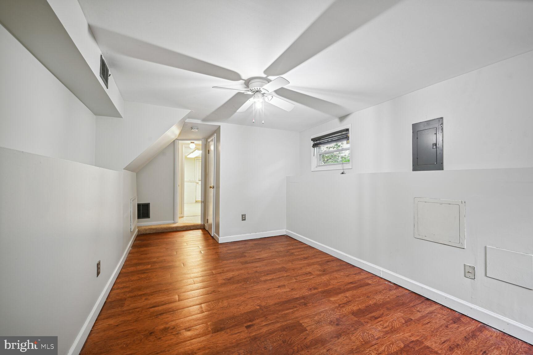 SUNNYSIDE - Residential