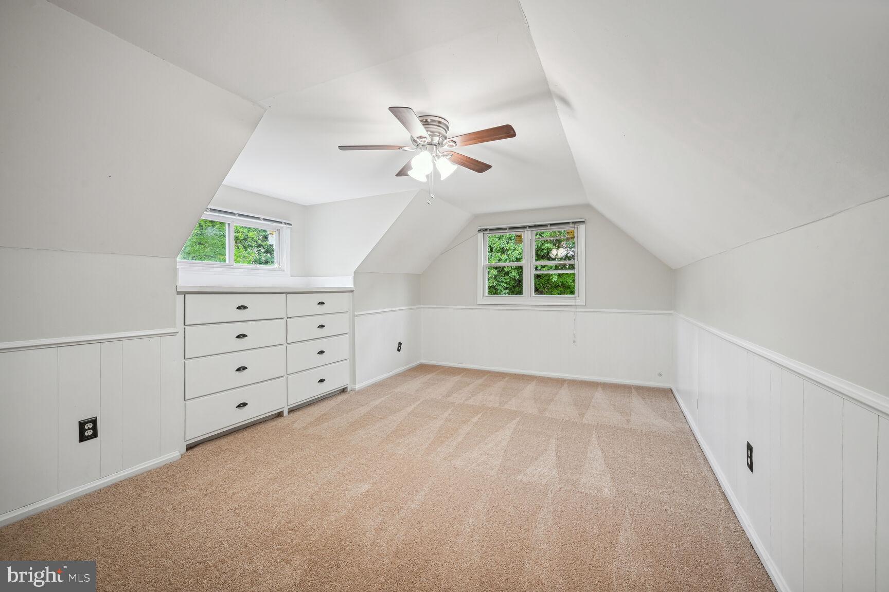 SUNNYSIDE - Residential