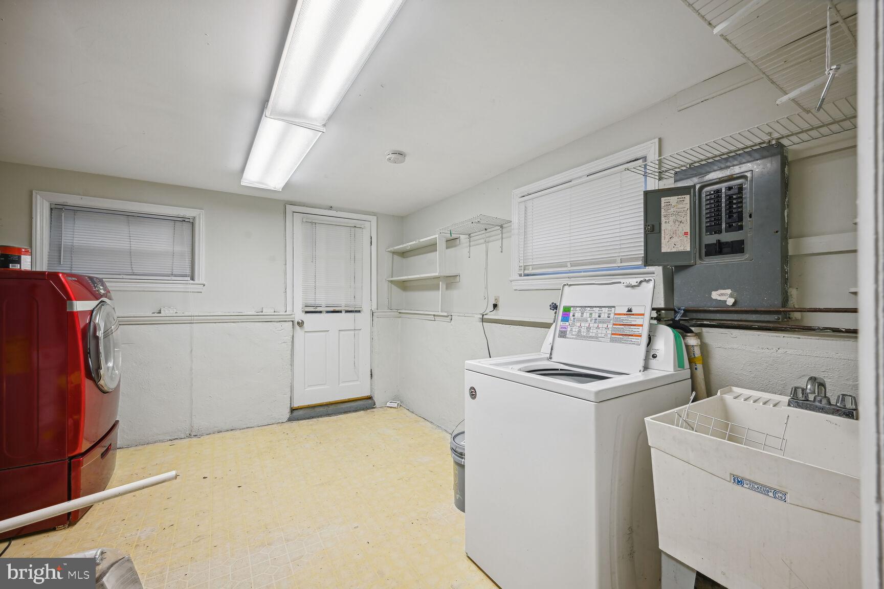 SUNNYSIDE - Residential