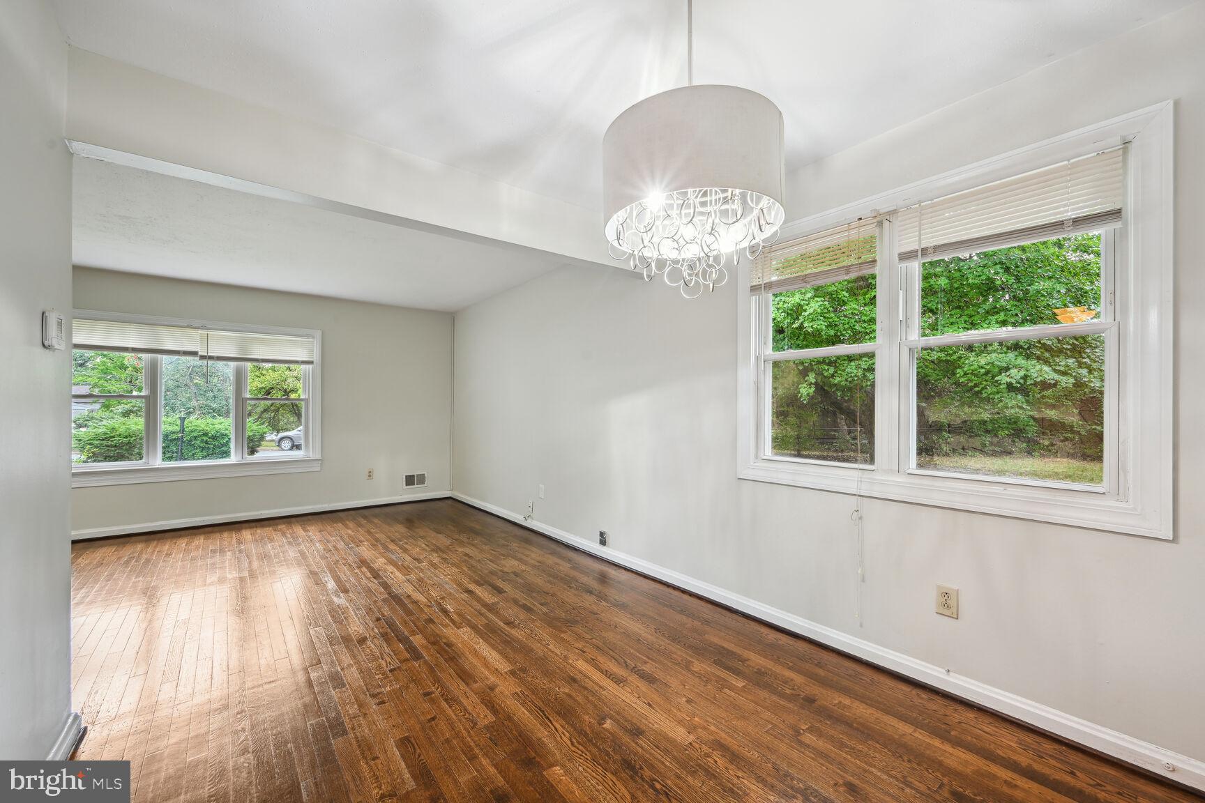 SUNNYSIDE - Residential