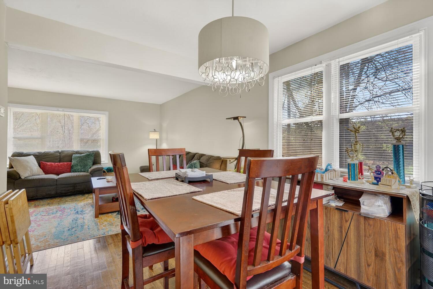 SUNNYSIDE - Residential