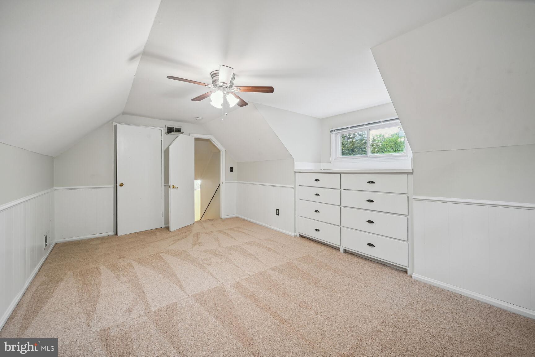 SUNNYSIDE - Residential