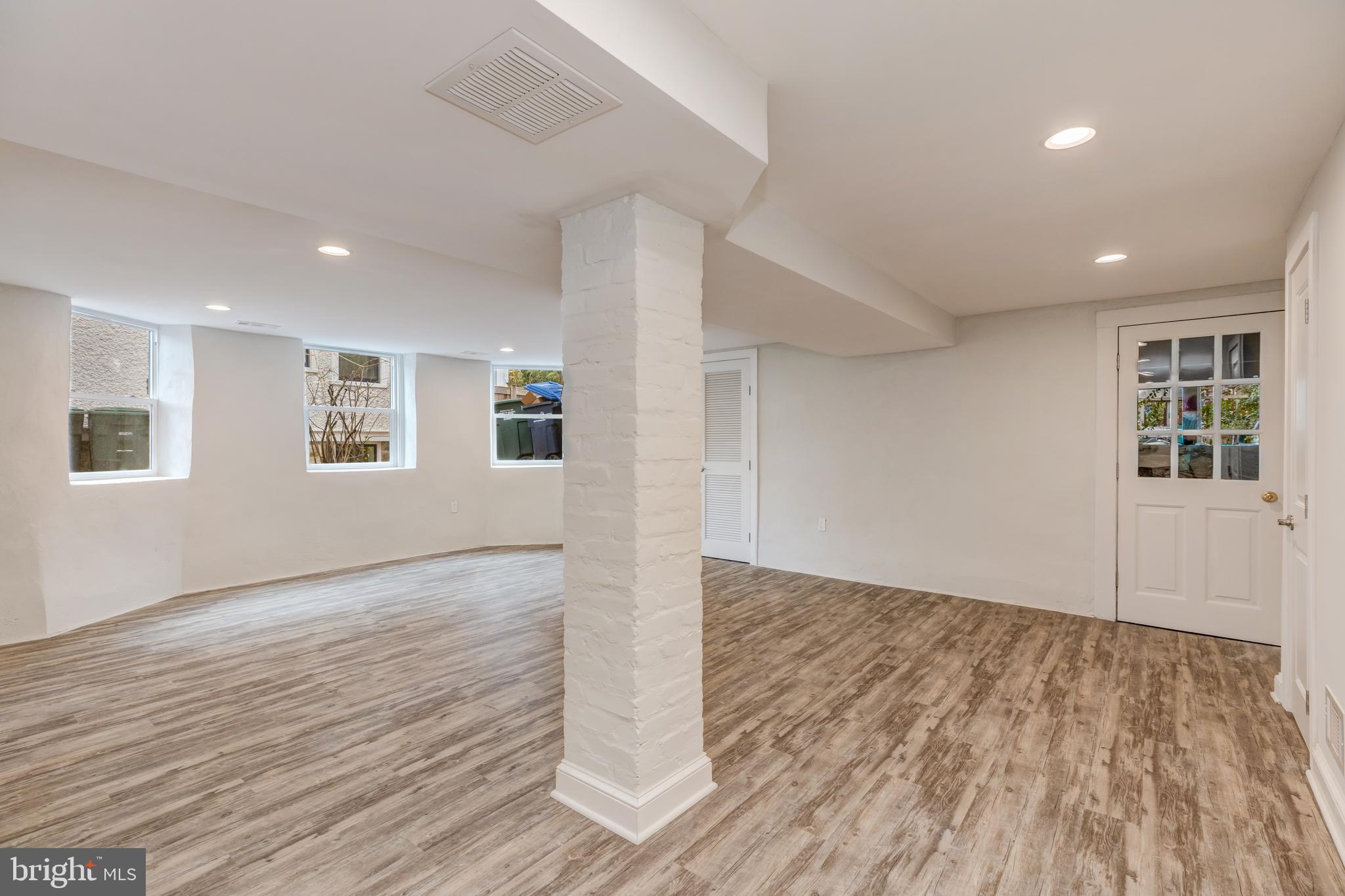 CLEVELAND PARK - Residential