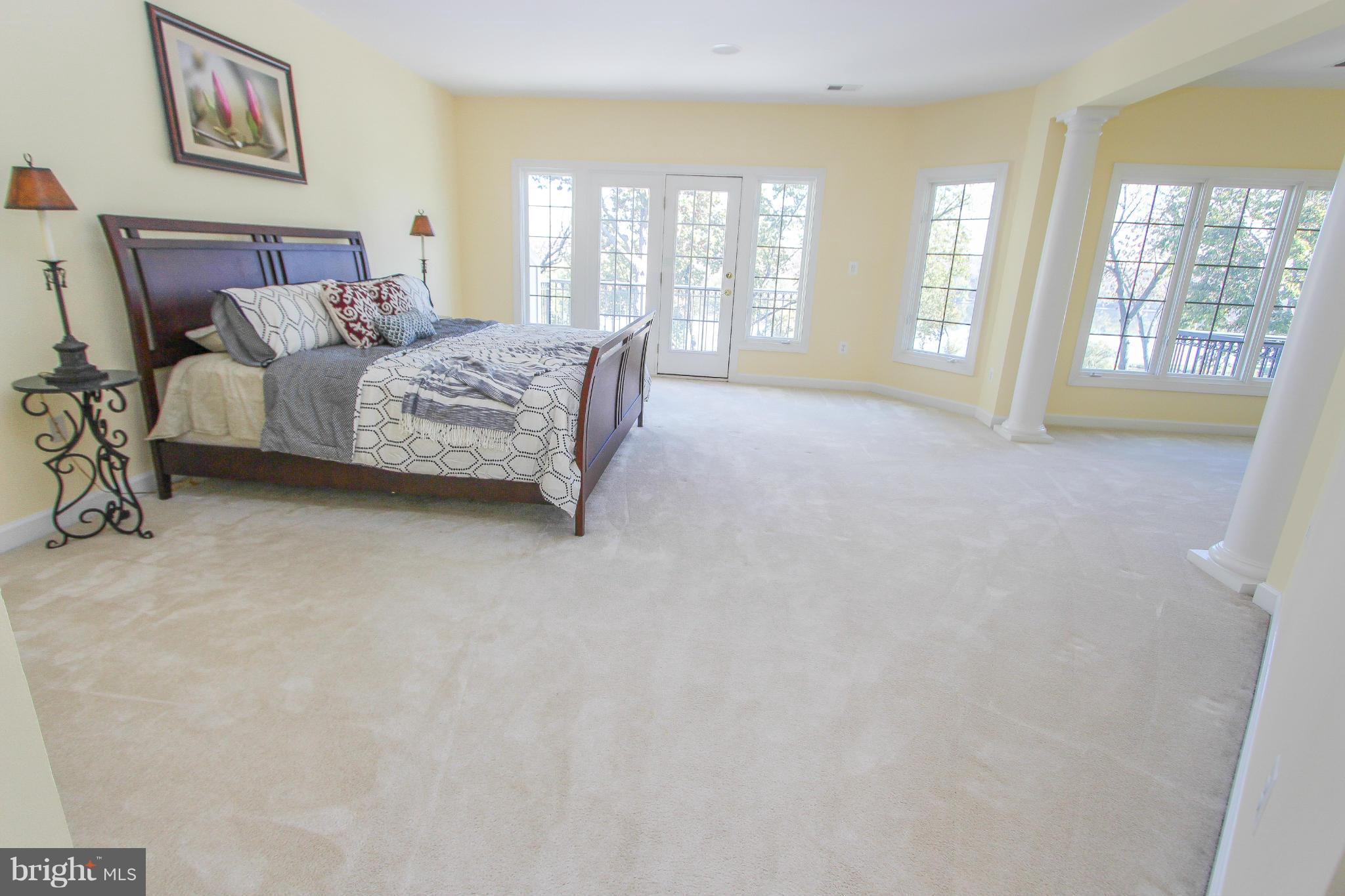RIVER CREEK - Residential