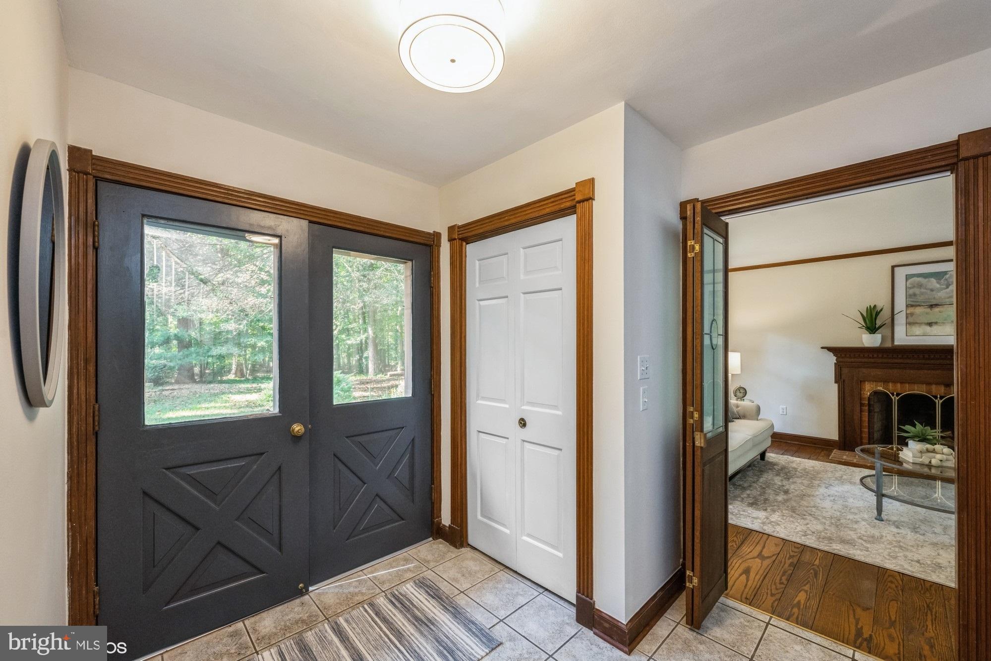 ENGLISH HILLS - Residential