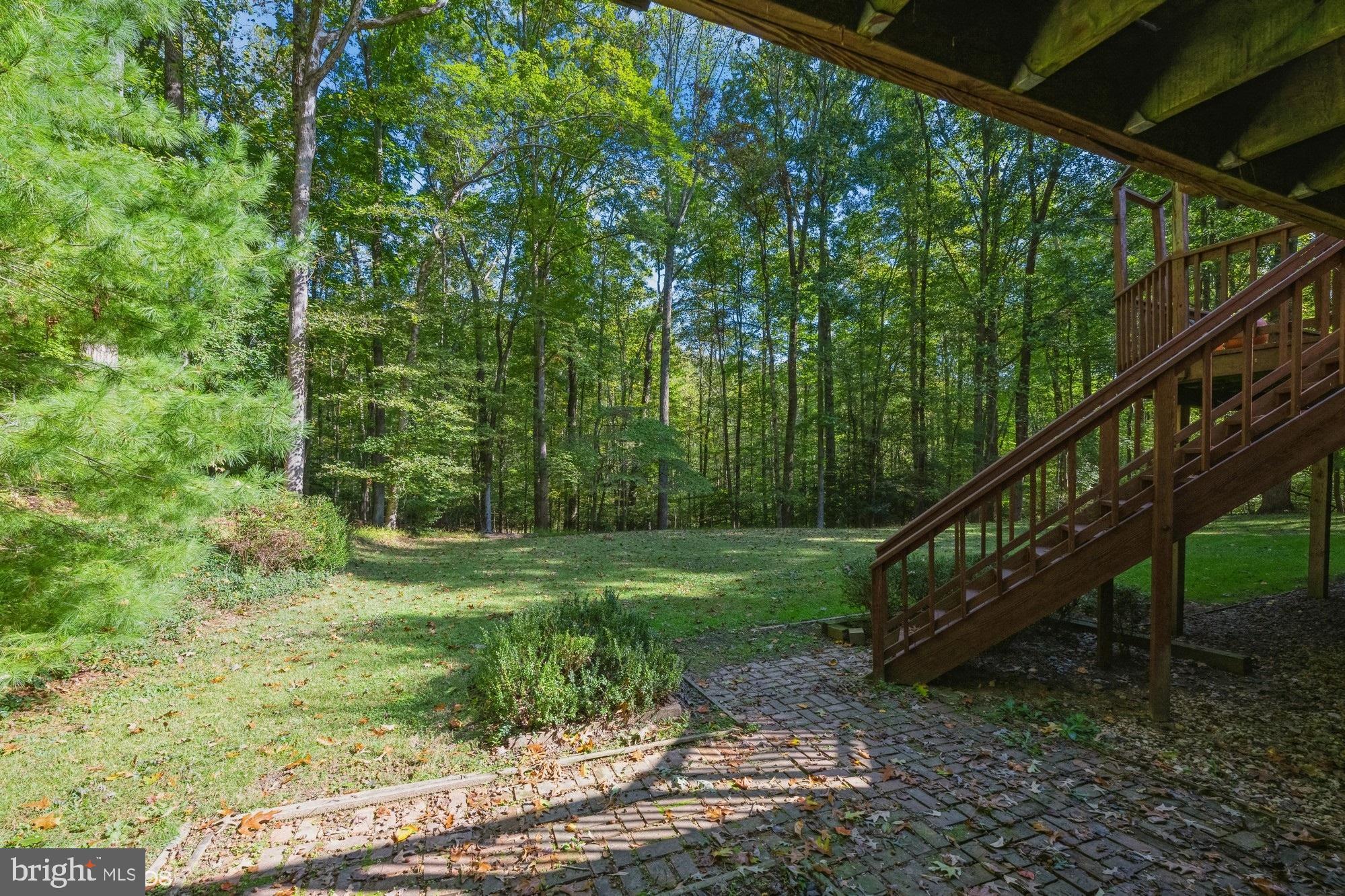 ENGLISH HILLS - Residential