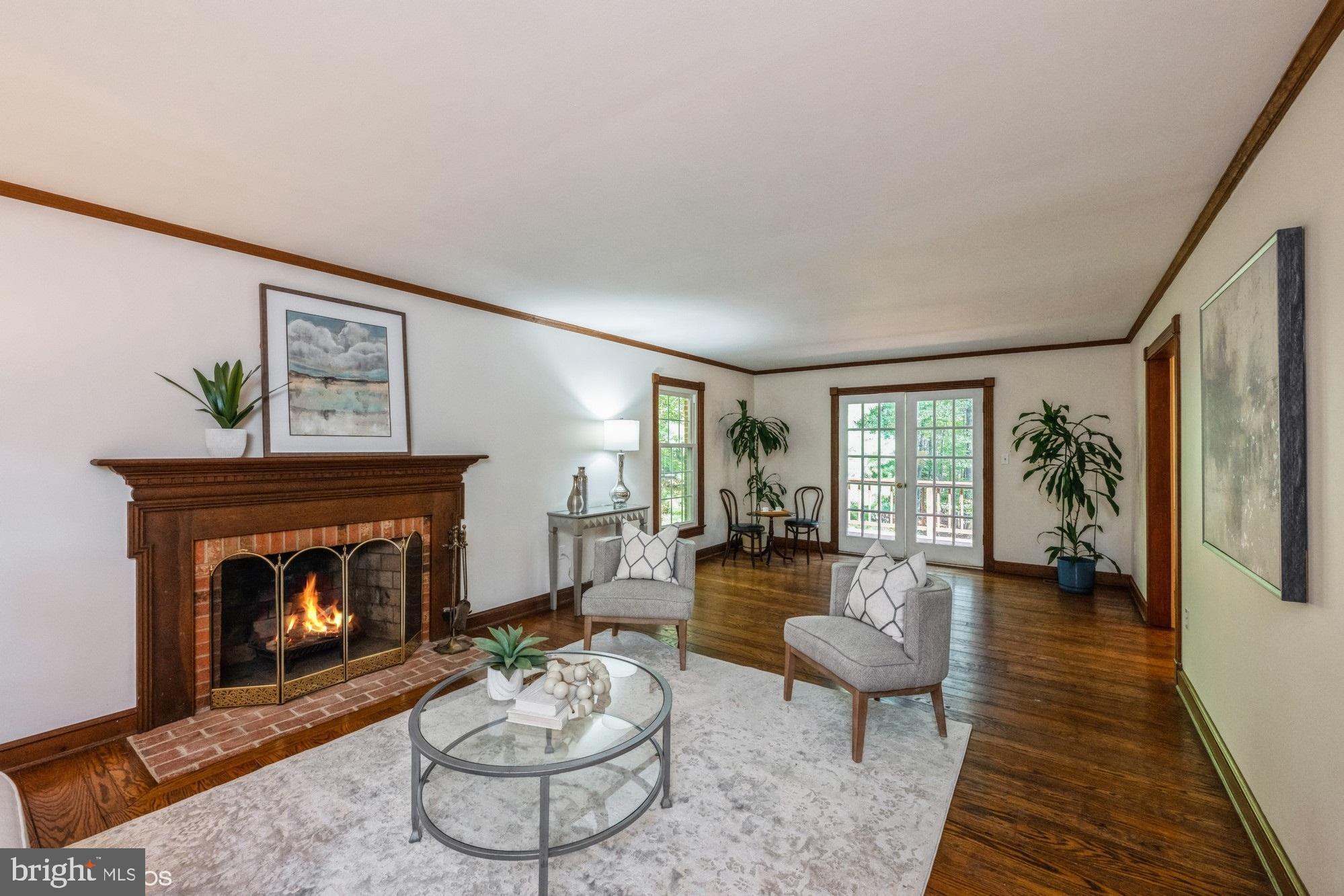 ENGLISH HILLS - Residential