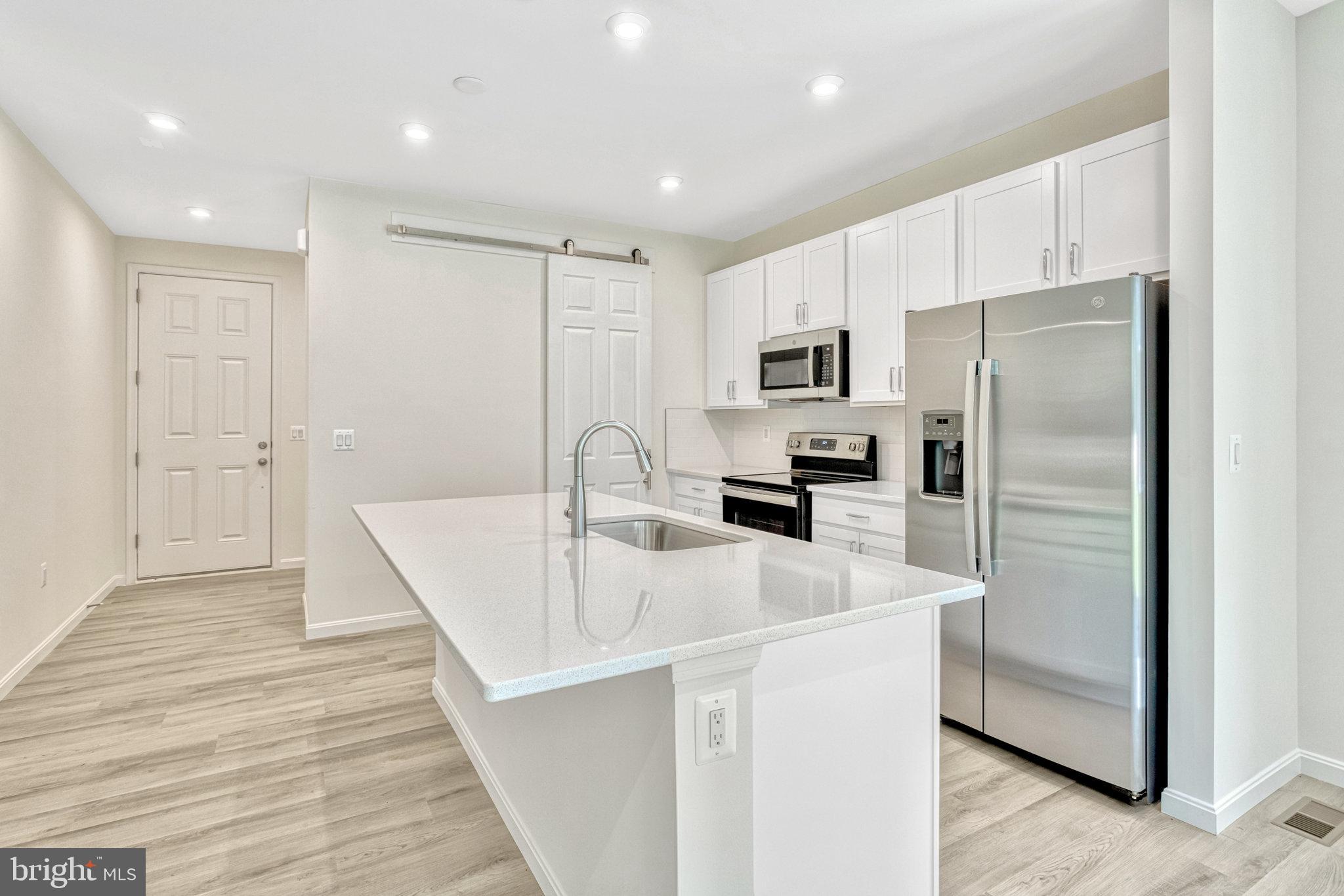 WILDERNESS SHORES - Residential