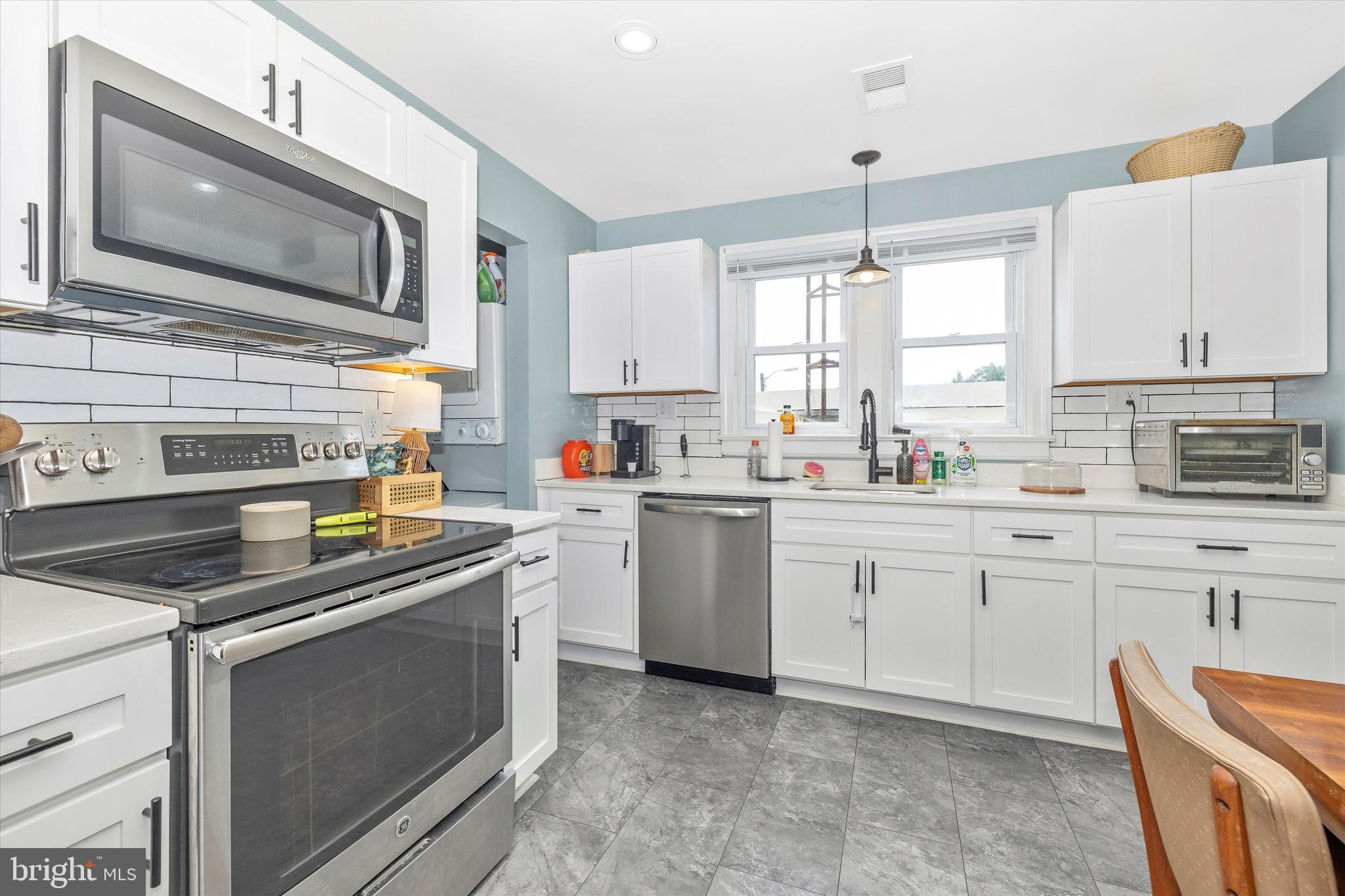 MIDDLETOWN - Residential Income