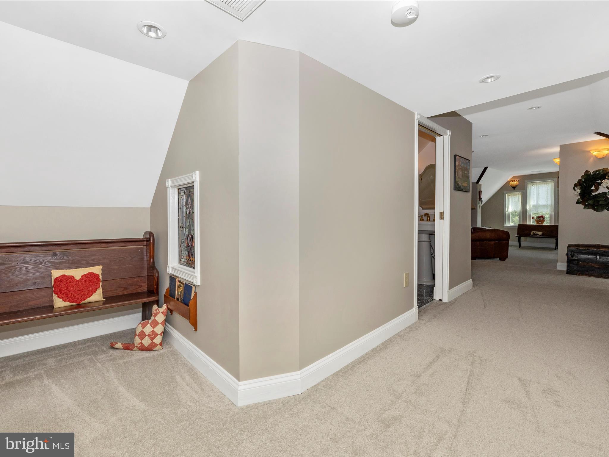 MIDDLETOWN - Residential Income