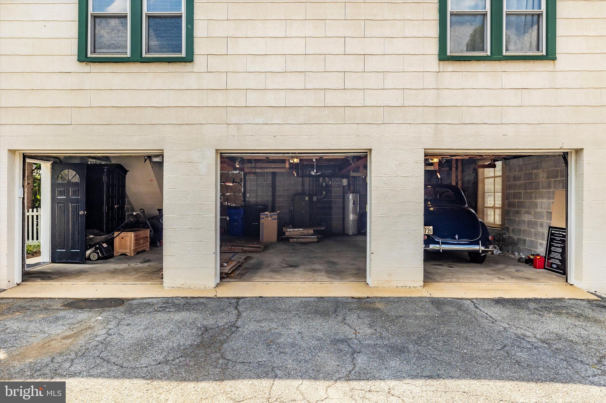 MIDDLETOWN - Residential Income