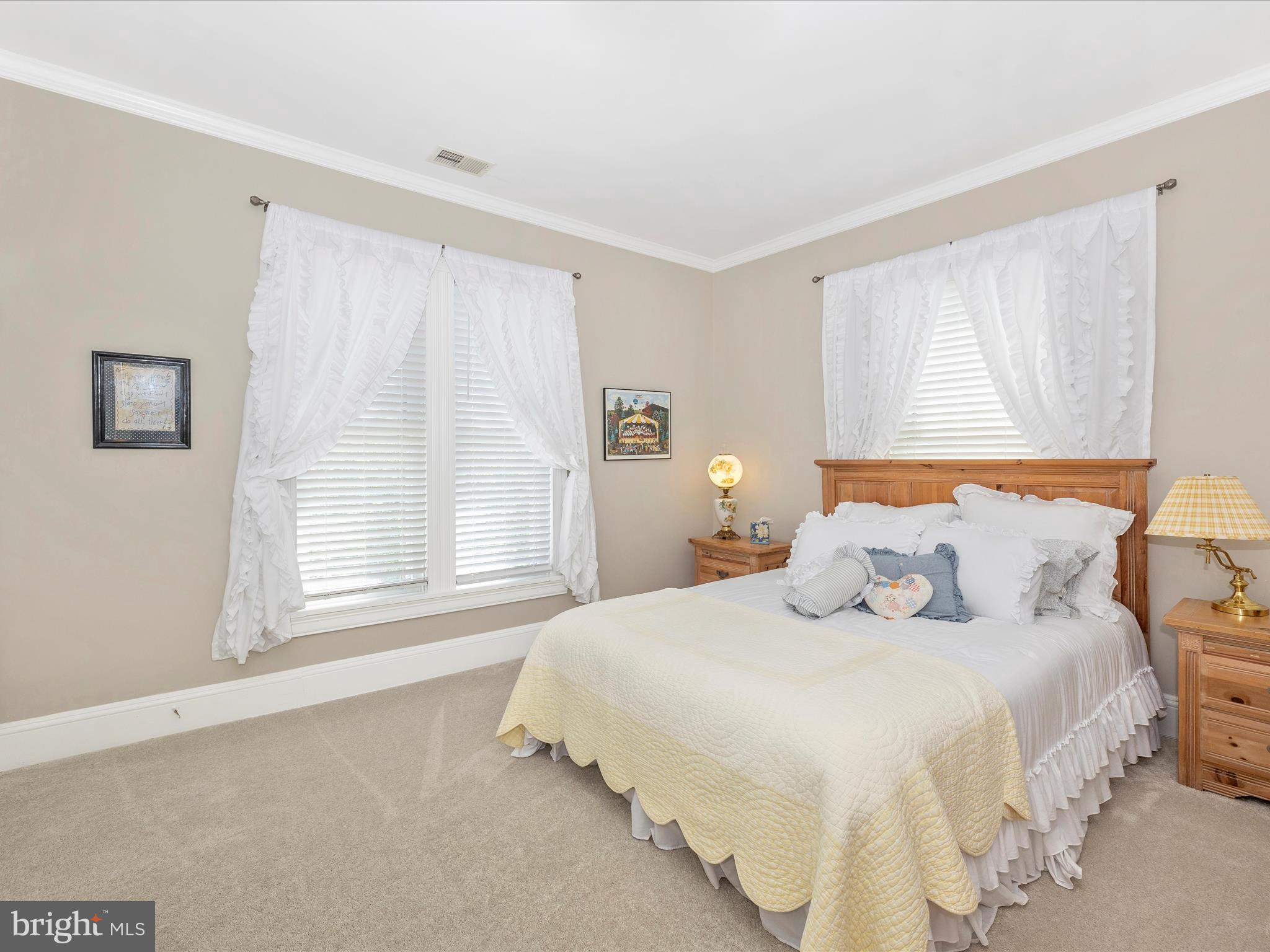 MIDDLETOWN - Residential Income