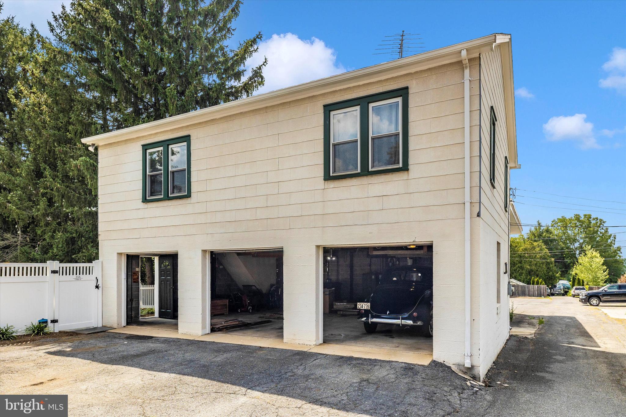 MIDDLETOWN - Residential Income