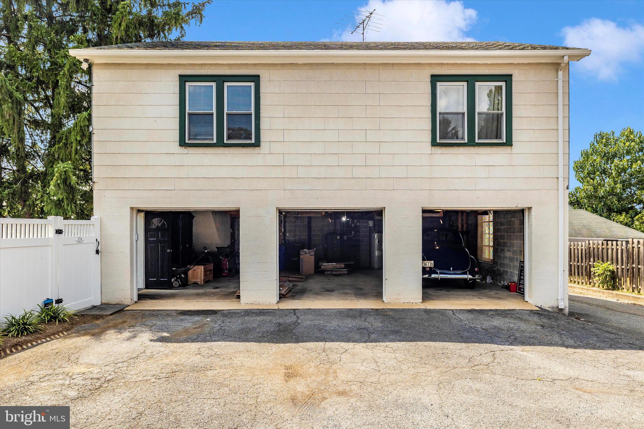 MIDDLETOWN - Residential Income