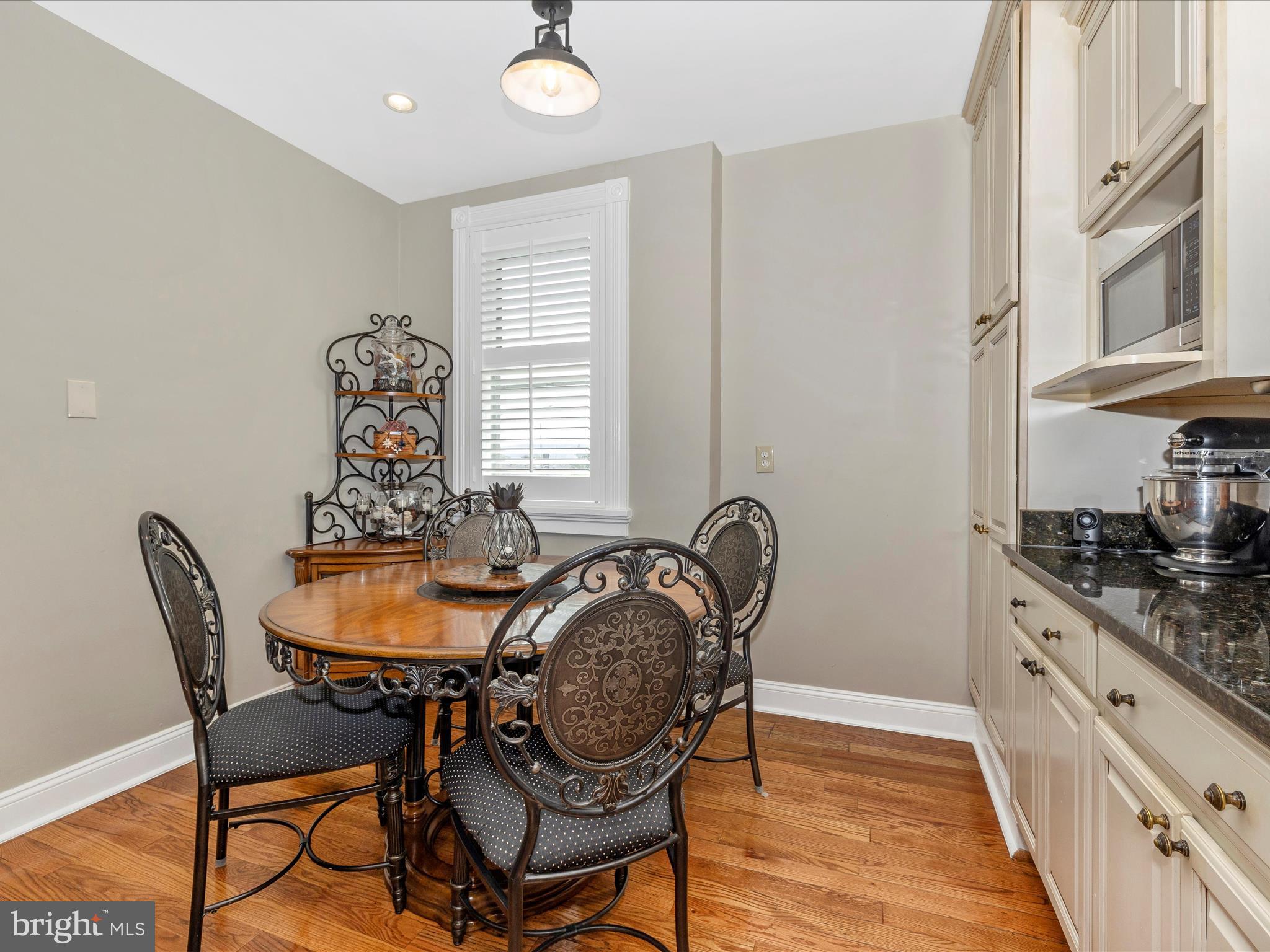 MIDDLETOWN - Residential Income