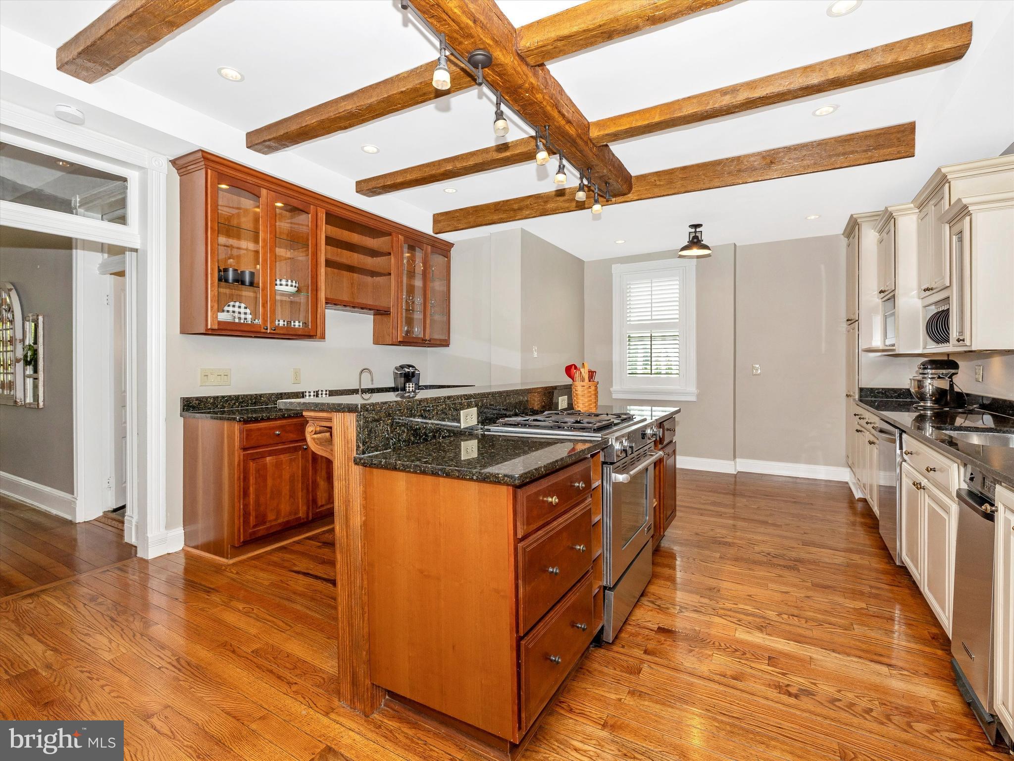 MIDDLETOWN - Residential Income