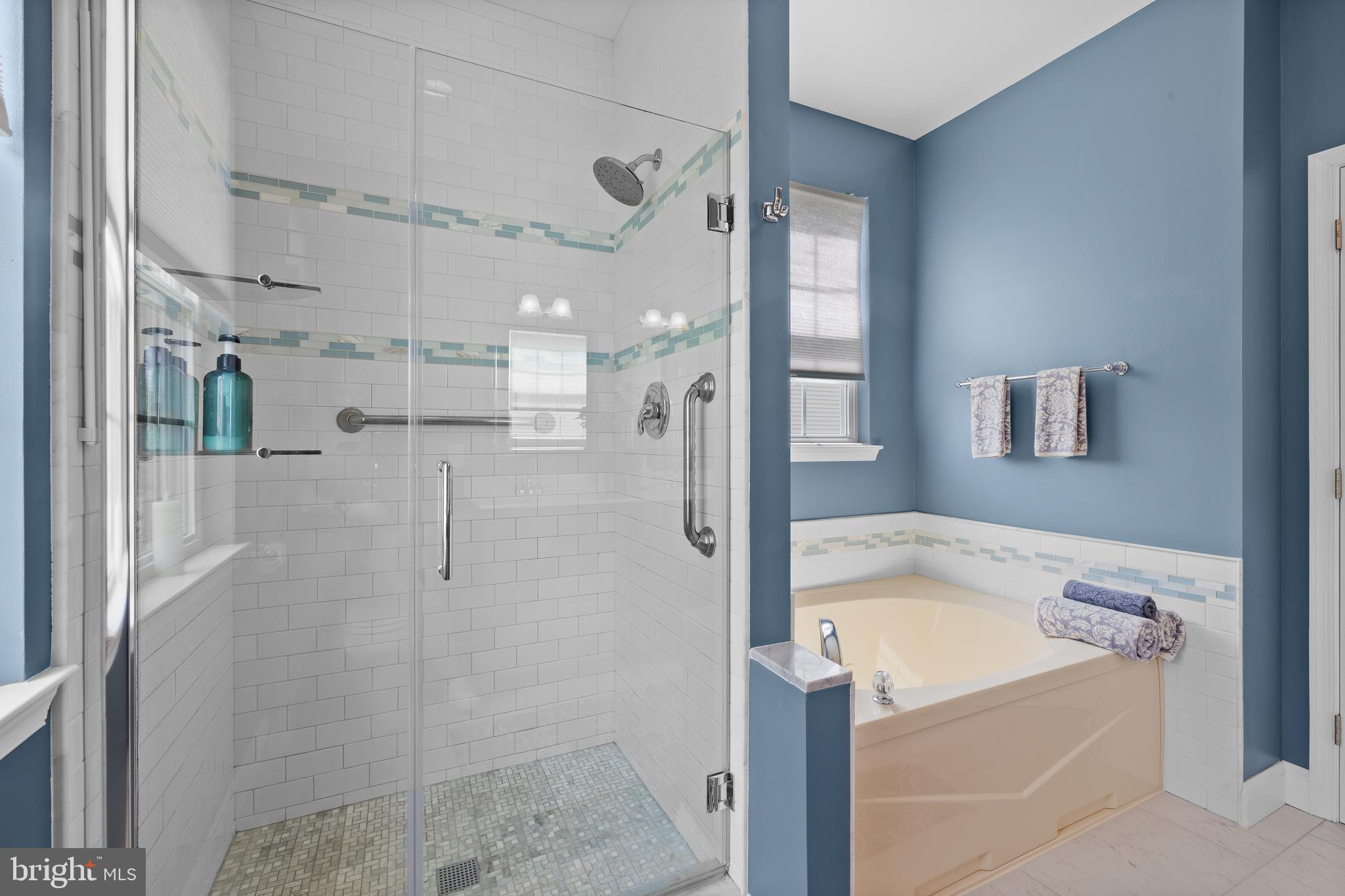 BELLA VISTA - Residential