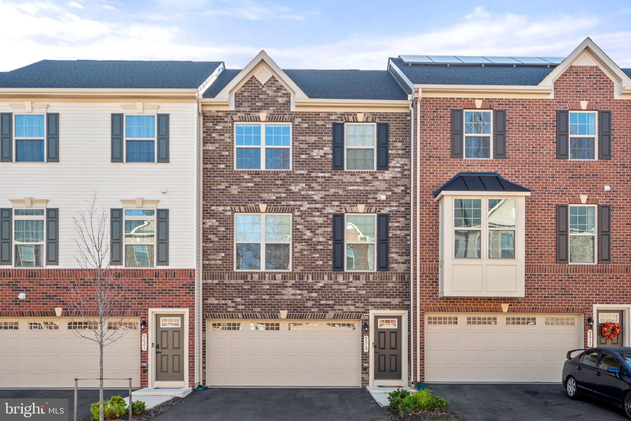 ARMSTRONG VILLAGE - Residential Lease