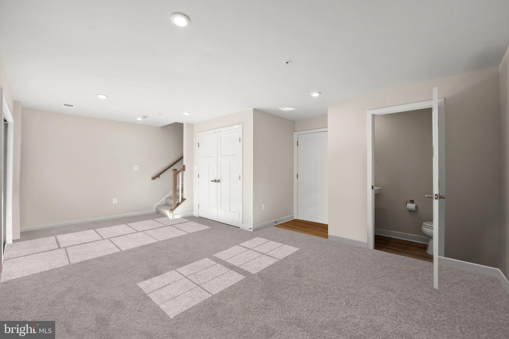 ARMSTRONG VILLAGE - Residential Lease