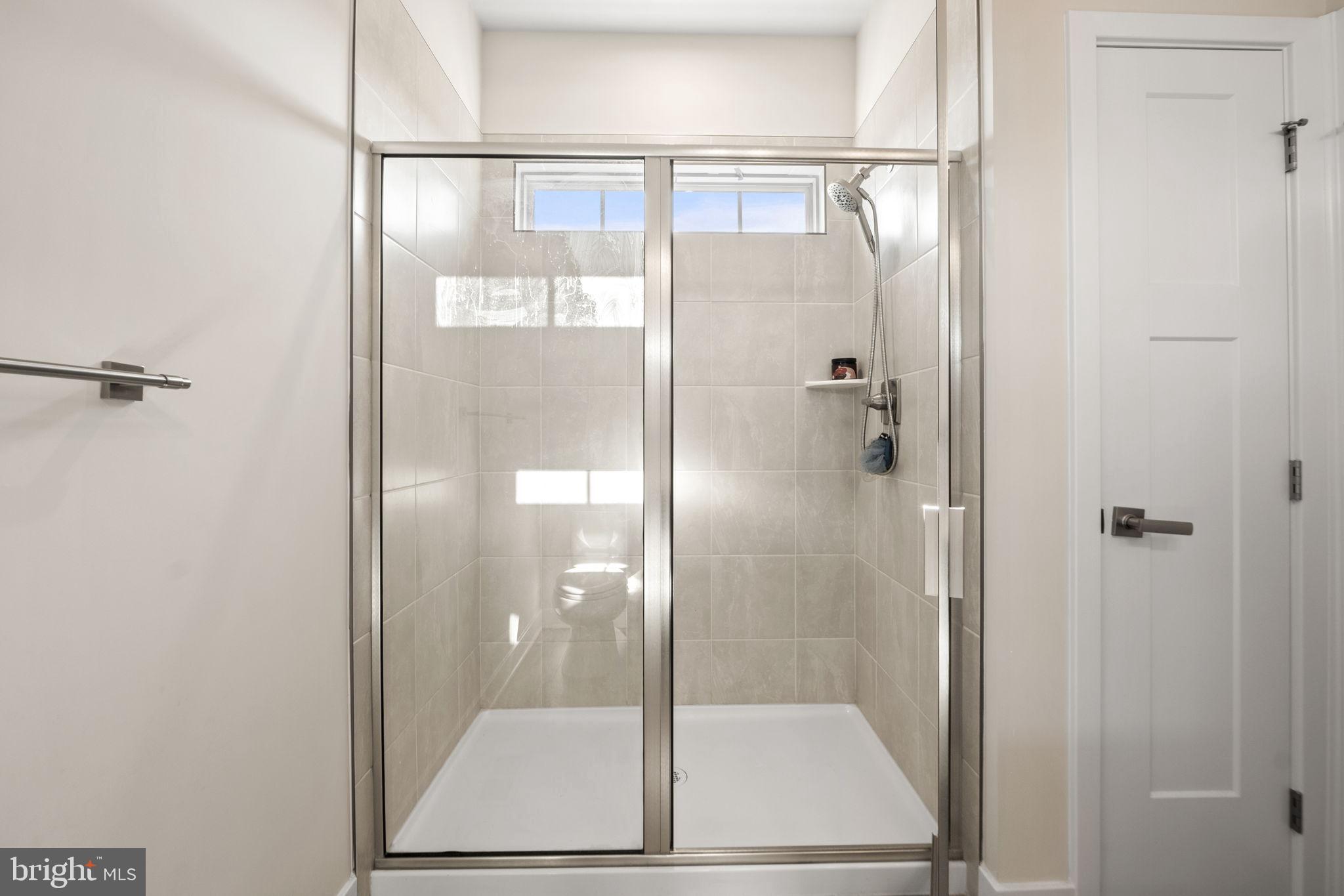 ARMSTRONG VILLAGE - Residential Lease