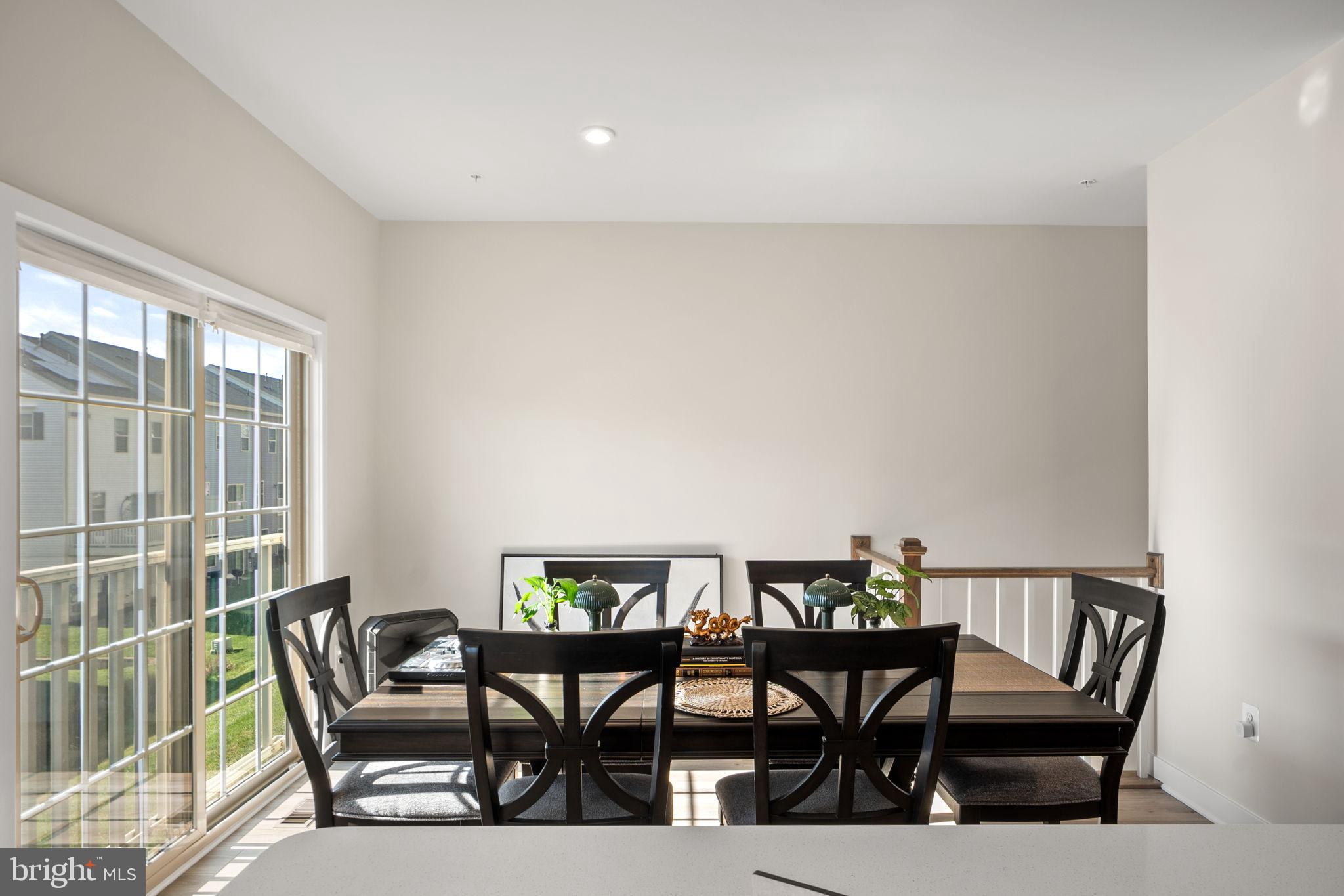 ARMSTRONG VILLAGE - Residential Lease