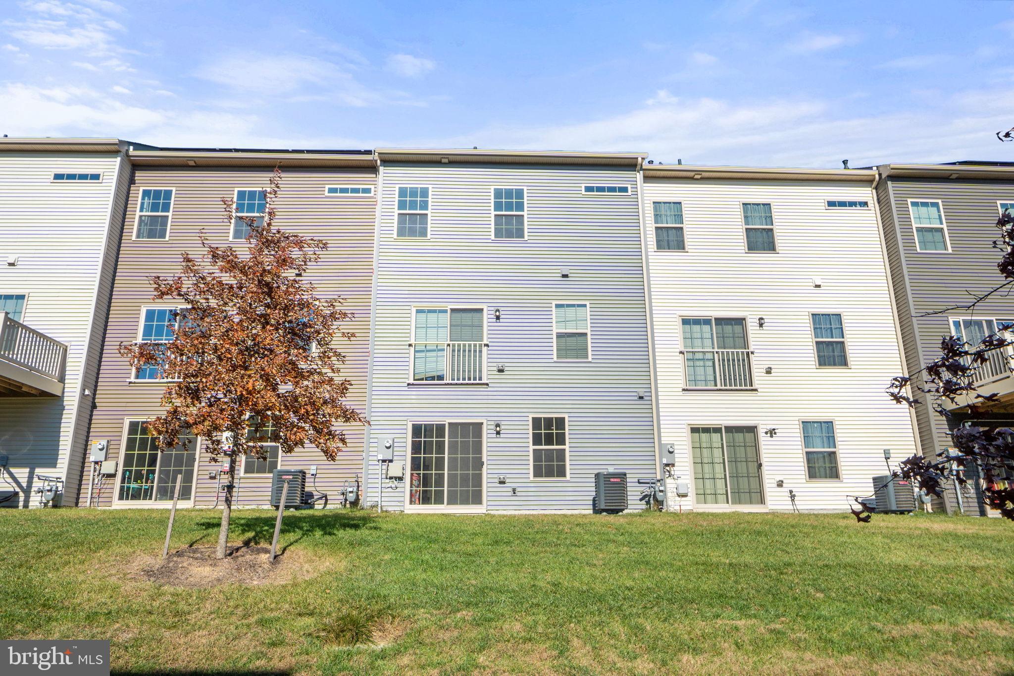 ARMSTRONG VILLAGE - Residential Lease