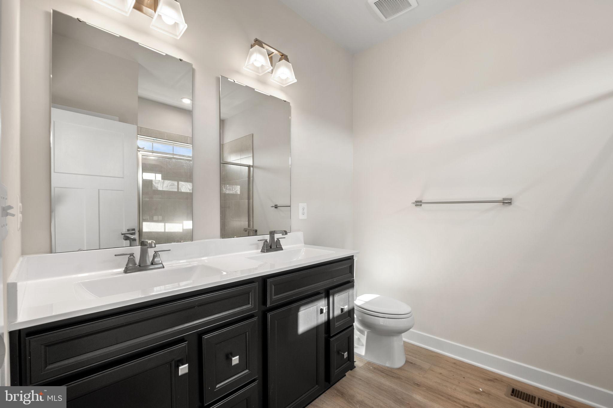 ARMSTRONG VILLAGE - Residential Lease