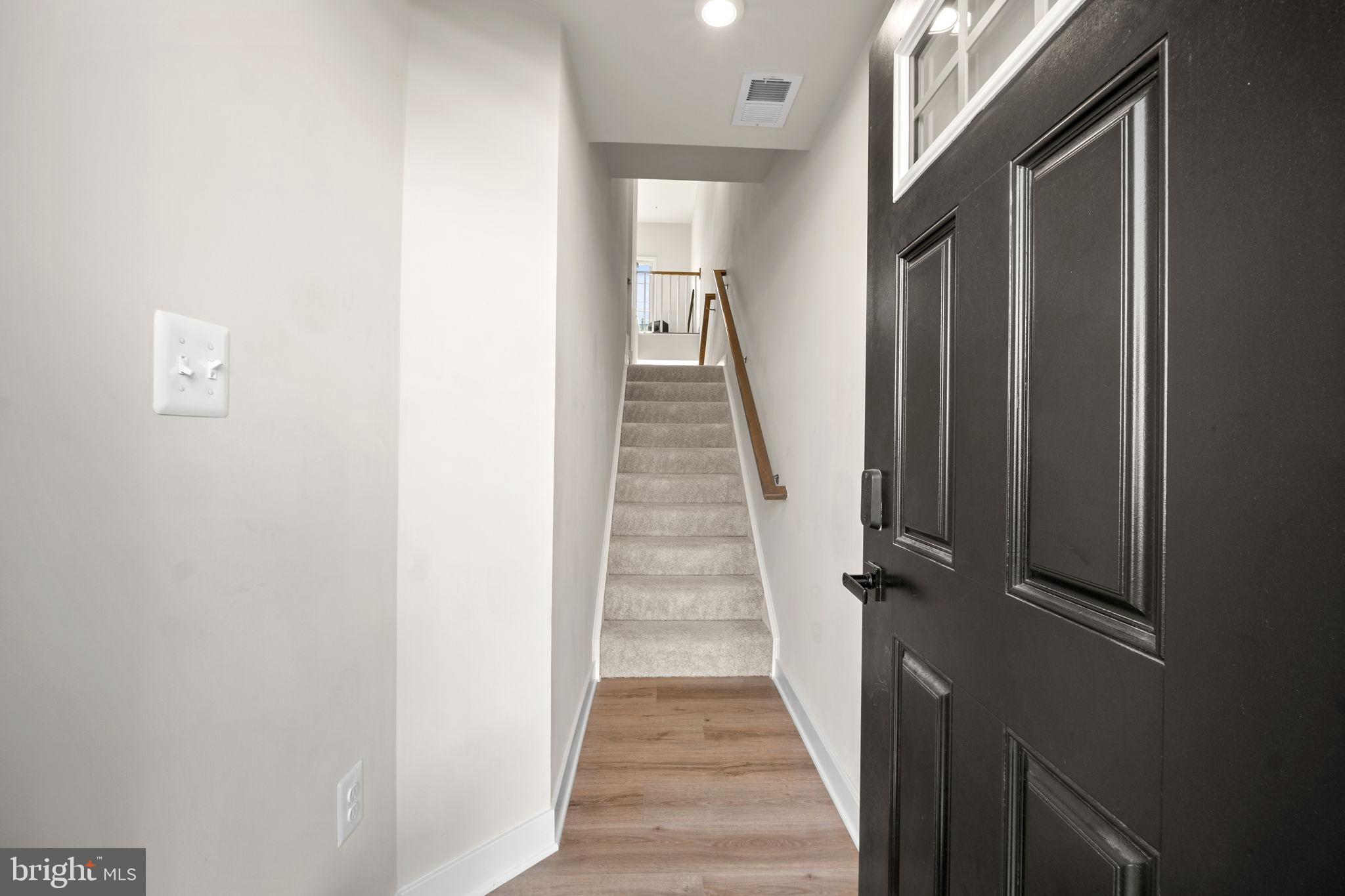 ARMSTRONG VILLAGE - Residential Lease