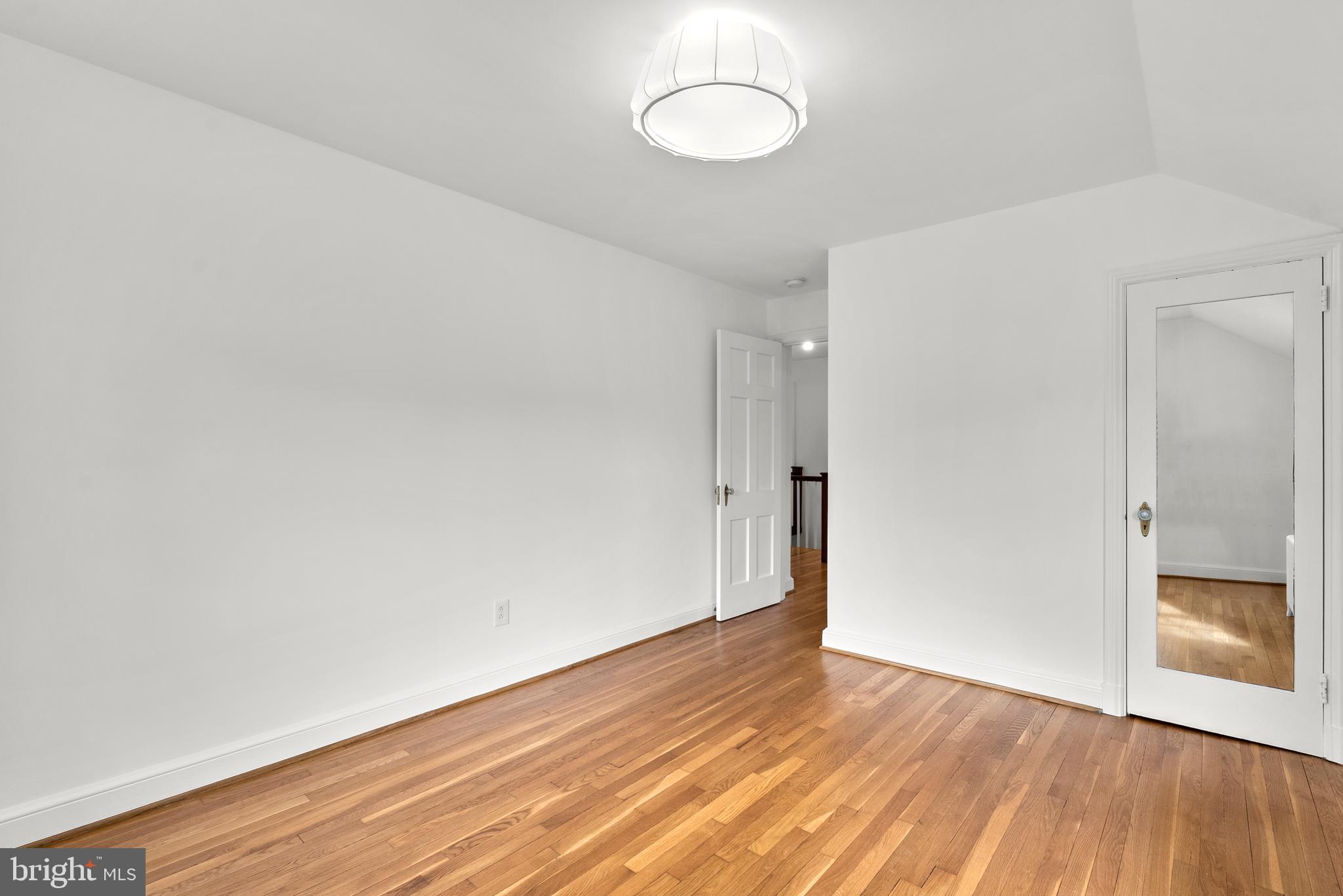 SOUTH WOODSIDE PARK - Residential