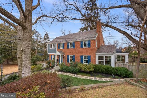 Photo of 8 Springvale Lane, SILVER SPRING, MD 20910 (MLS # MDMC2212762)